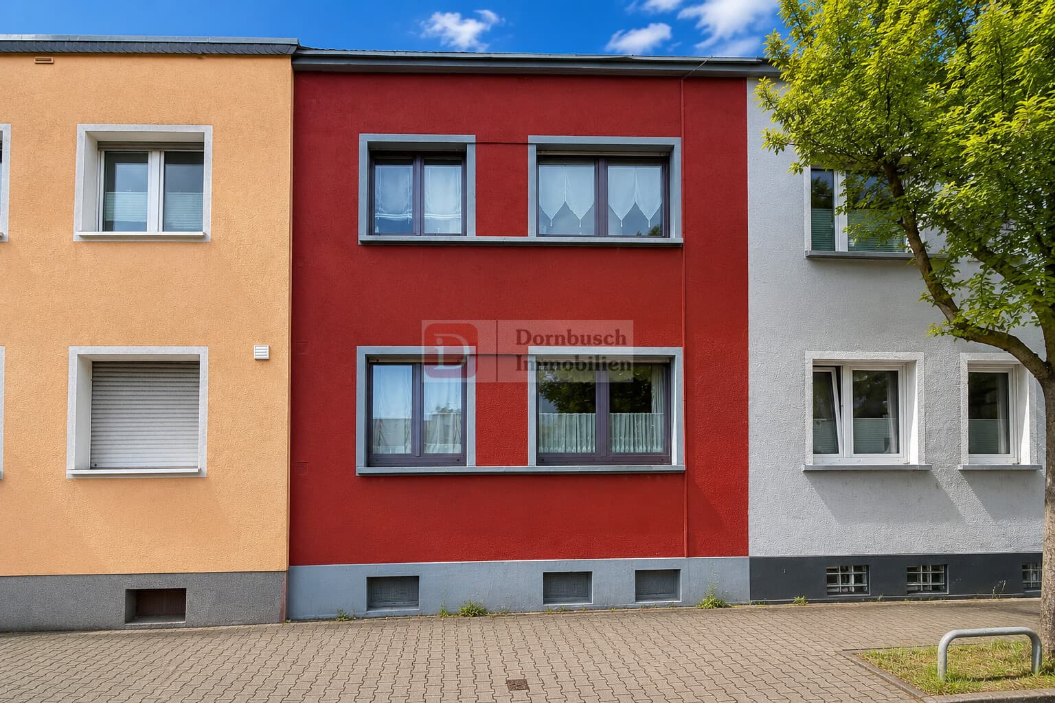 Top!! Attraktives Reihenhaus mit vielseitigem Raumangebot und Garage