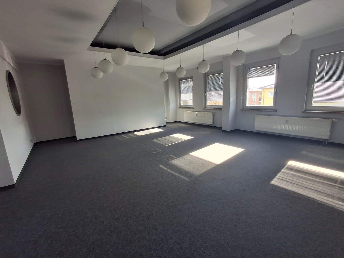 22-250m² Büroräume in beliebtem Gewerbegebiet in Hoppegarten