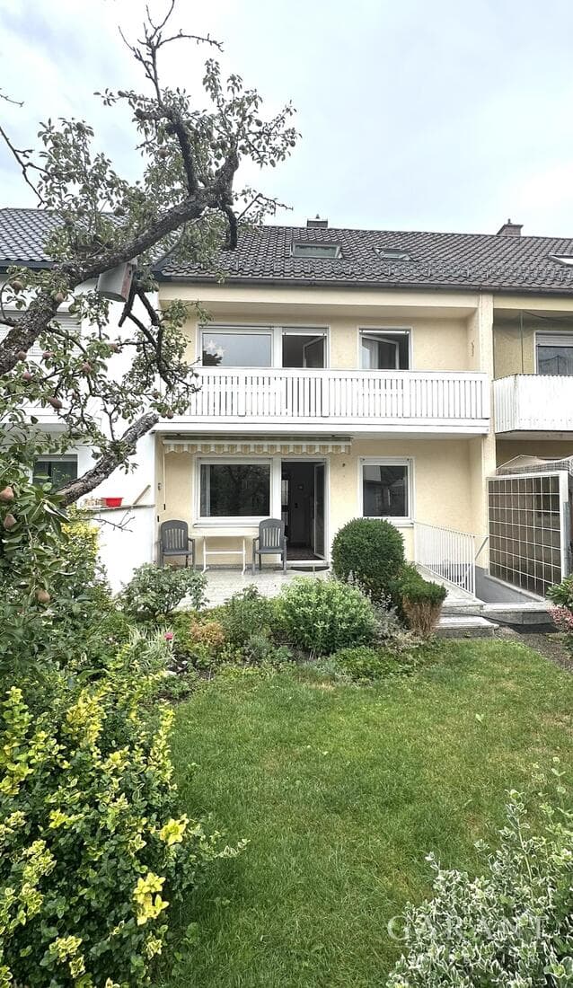 Sehr gepflegtes Reihenmittelhaus mit Garage in ruhiger guter Wohnlage!