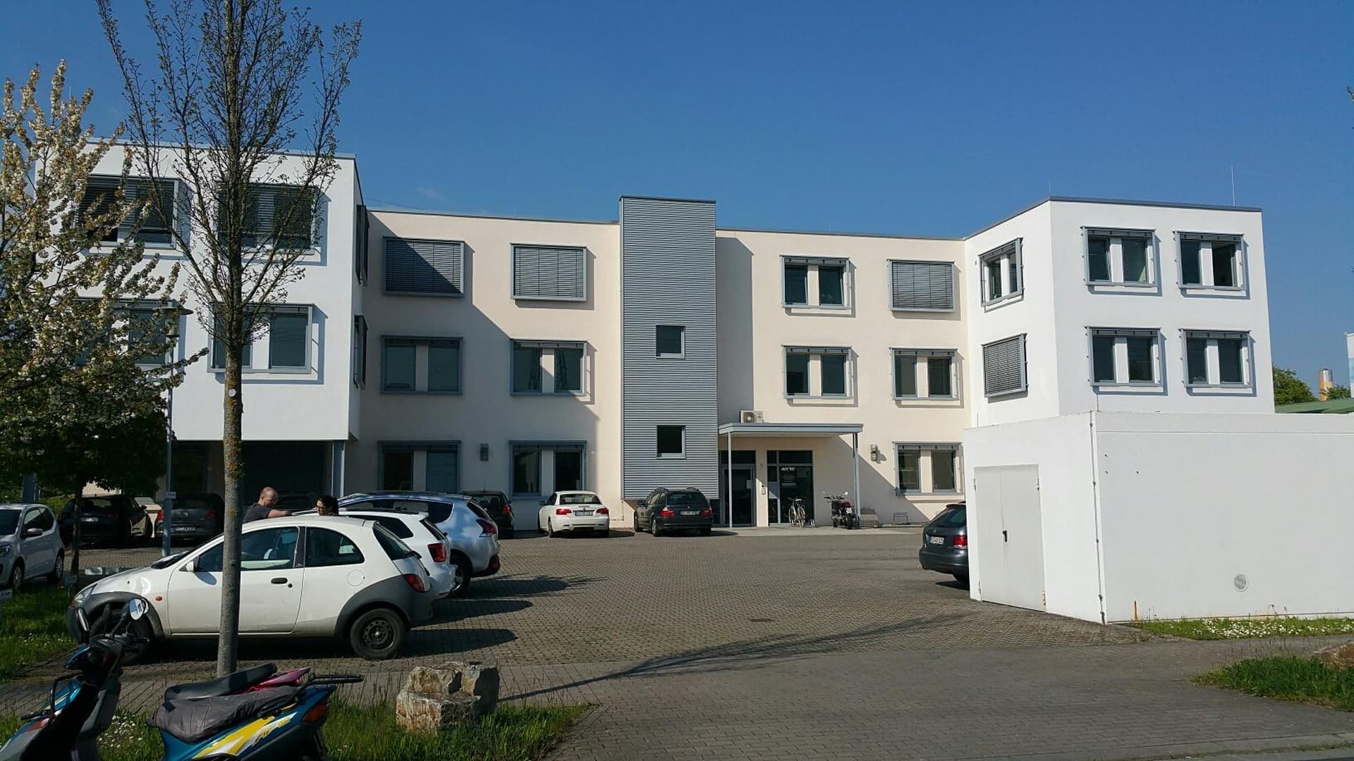 Mainz-Mombach: Privatbüro ab 700 € oder Arbeitsplatz ab 200 € – All-in, Meetingraum inklusive