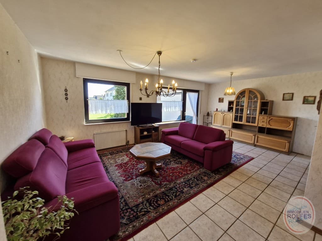 Glessen, solide Substanz und bietet viel Platz. Einfamilienhaus zum Sofortbezug