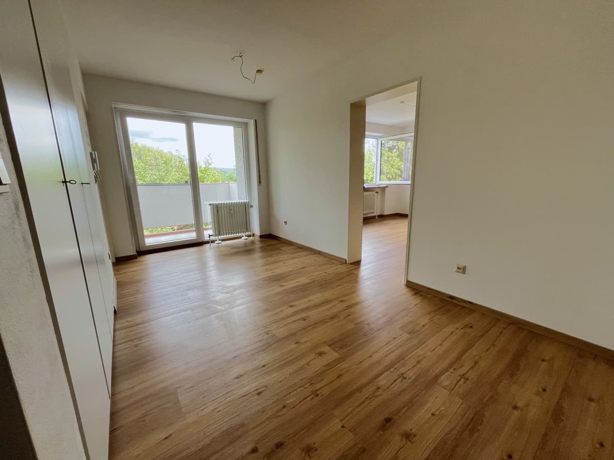 Nah am Zentrum, trotzdem Im Grünen wohnen - großzügige 2-Zimmer-Wohnung mit Balkon