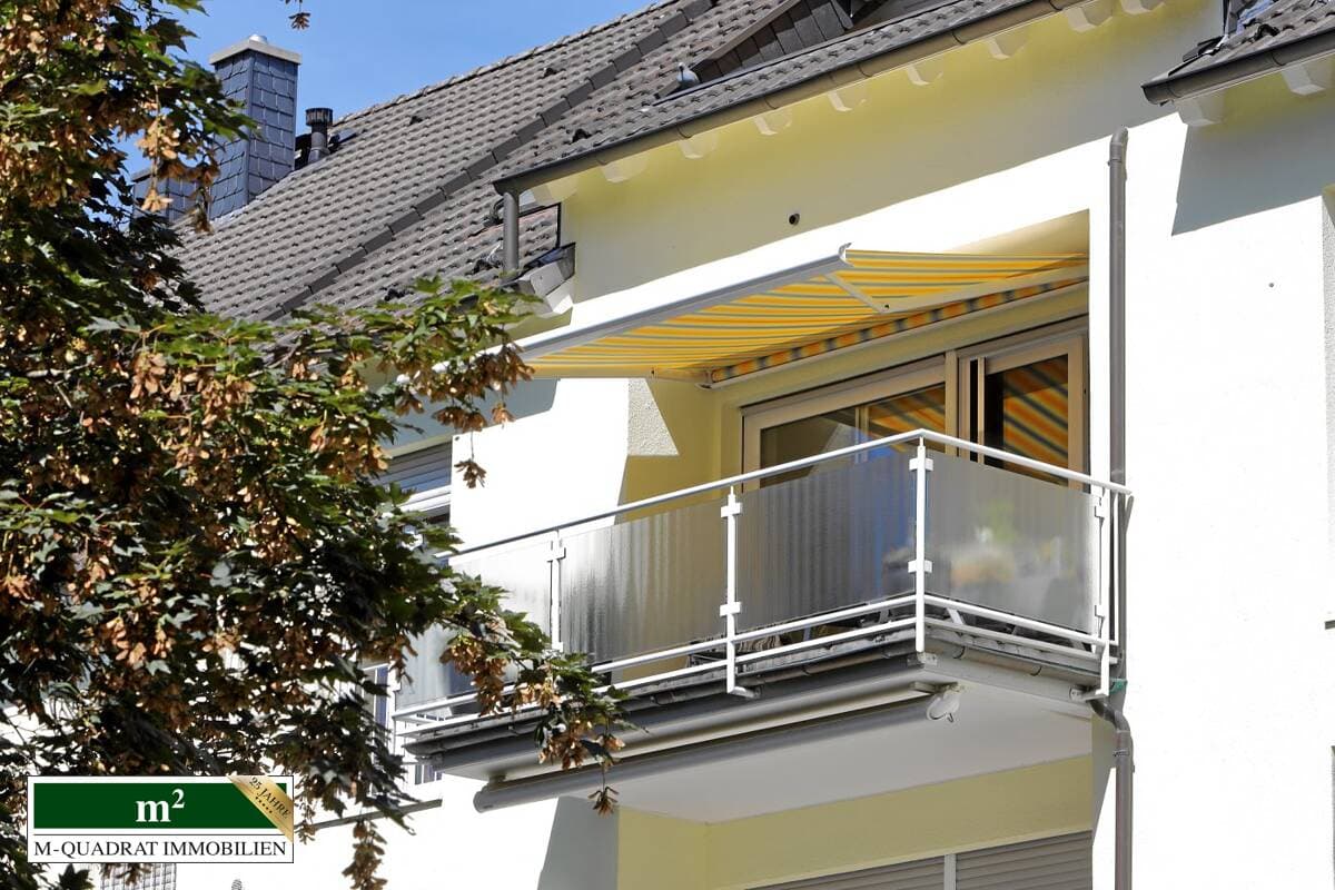 In bester Lage - 3-Zimmer-Wohnung, 118 qm² mit Balkon, Aufzug und TG-Stellplatz und neuen Bädern...