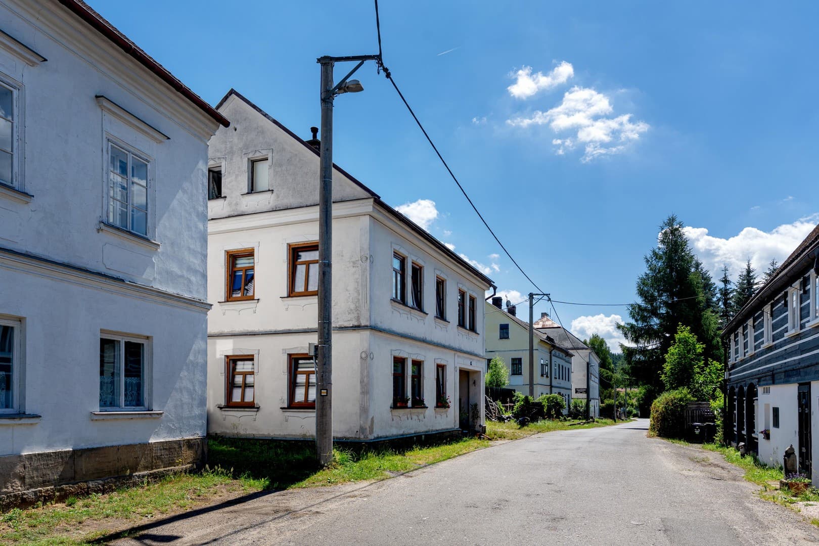 Verkauf eines Mehrgenerationenhauses 5 km von der deutschen Grenze entfernt