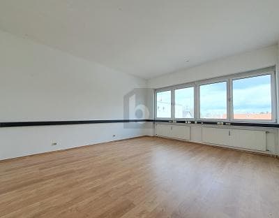 FLEXIBLE FLÄCHE - JE NACH BEDARF - MIT AUFZUG