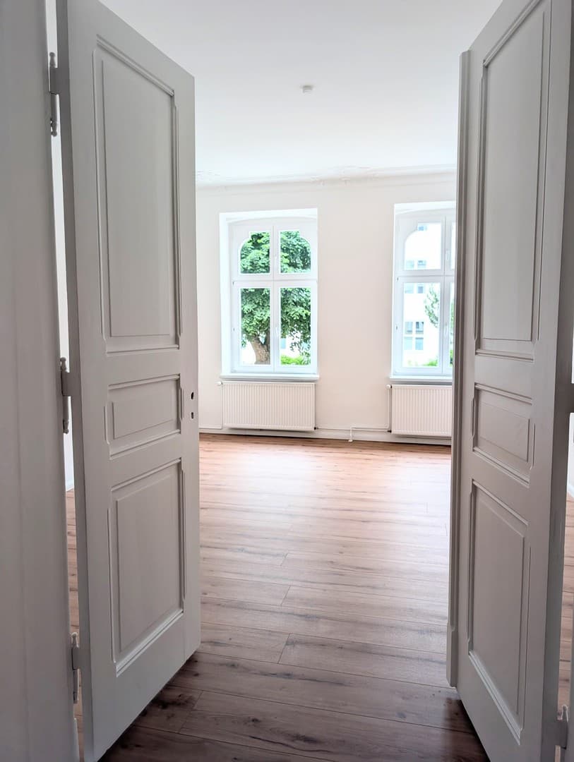 Stilvoll renovierter Altbau - Einzigartige 4-Raumwohnung bezugsfertig in der Greifswalder Innenstadt