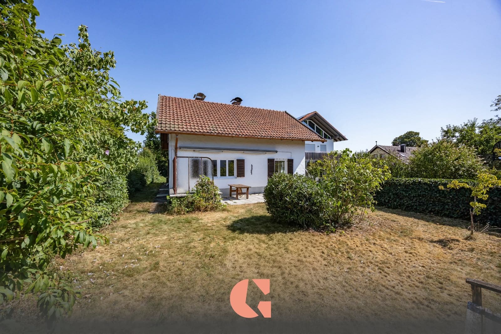 Einfamilienhaus mit großem Grundstück und Entwicklungspotenzial