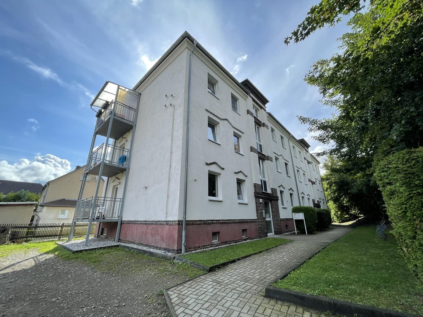 Sorglos-Investment mit Rendite-Booster: zwei vermietete 2-Zimmer-Wohnungen nahe Leipzig!