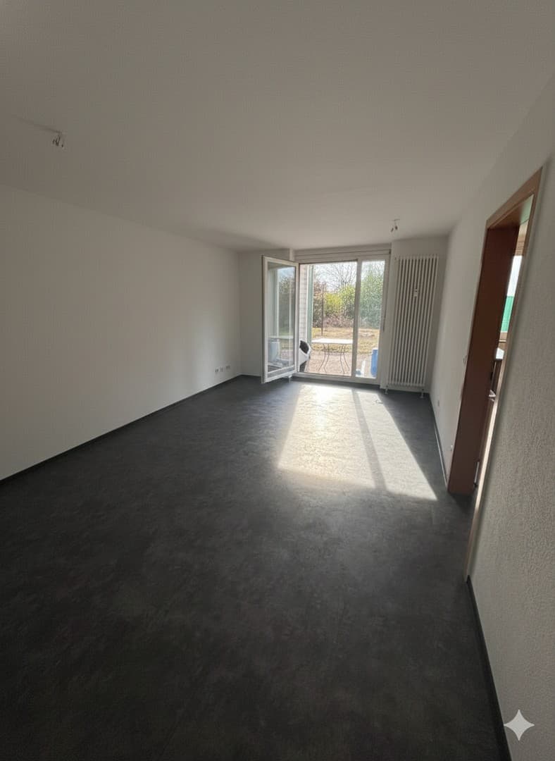 Helle 2-Zimmer-Terrassenwohnung WN-Neustadt mit Garten & Stellplatz, von privat