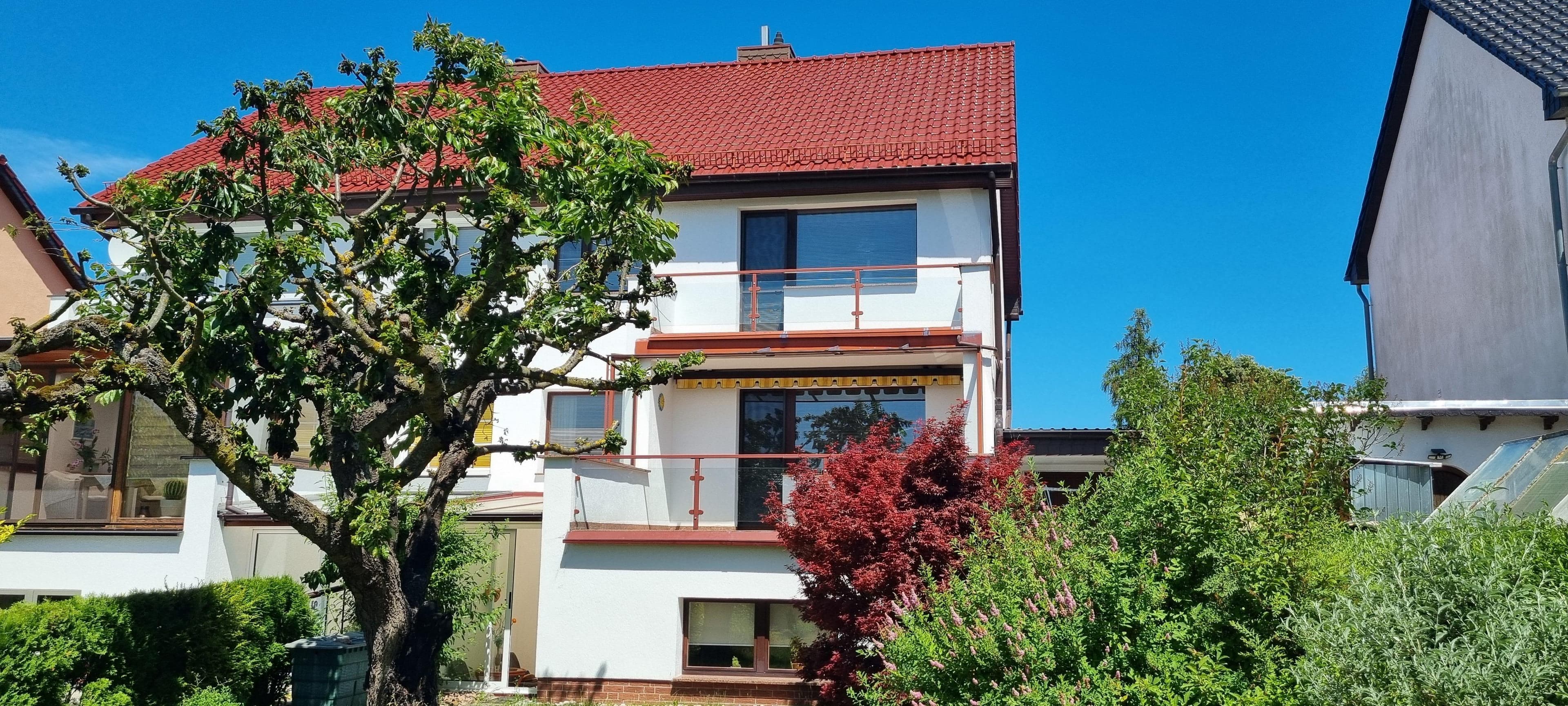 Genießen Sie heiße Tage in einem kühlen Haus.
KEINE KÄUFERPROVISION!