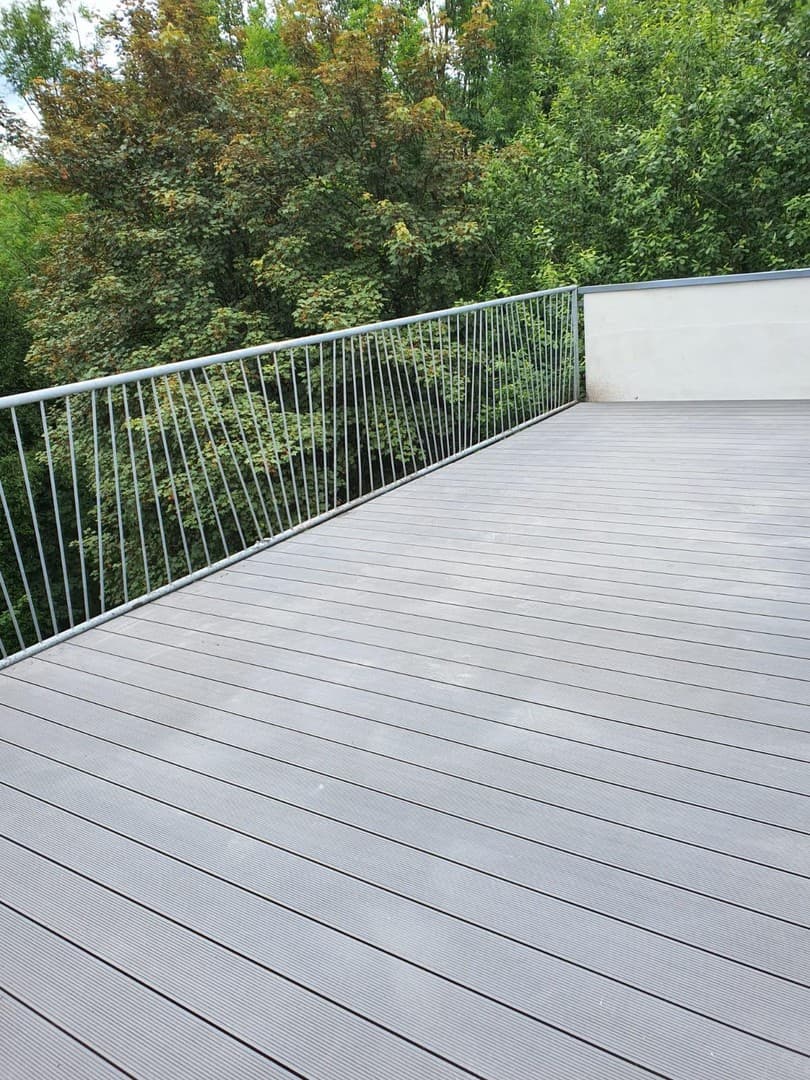 3,5Zi mit Dachterrasse, Solingen Wald, Waldrand, Renoviert, auf Wunsch mit Möbelübernahme Vormieter