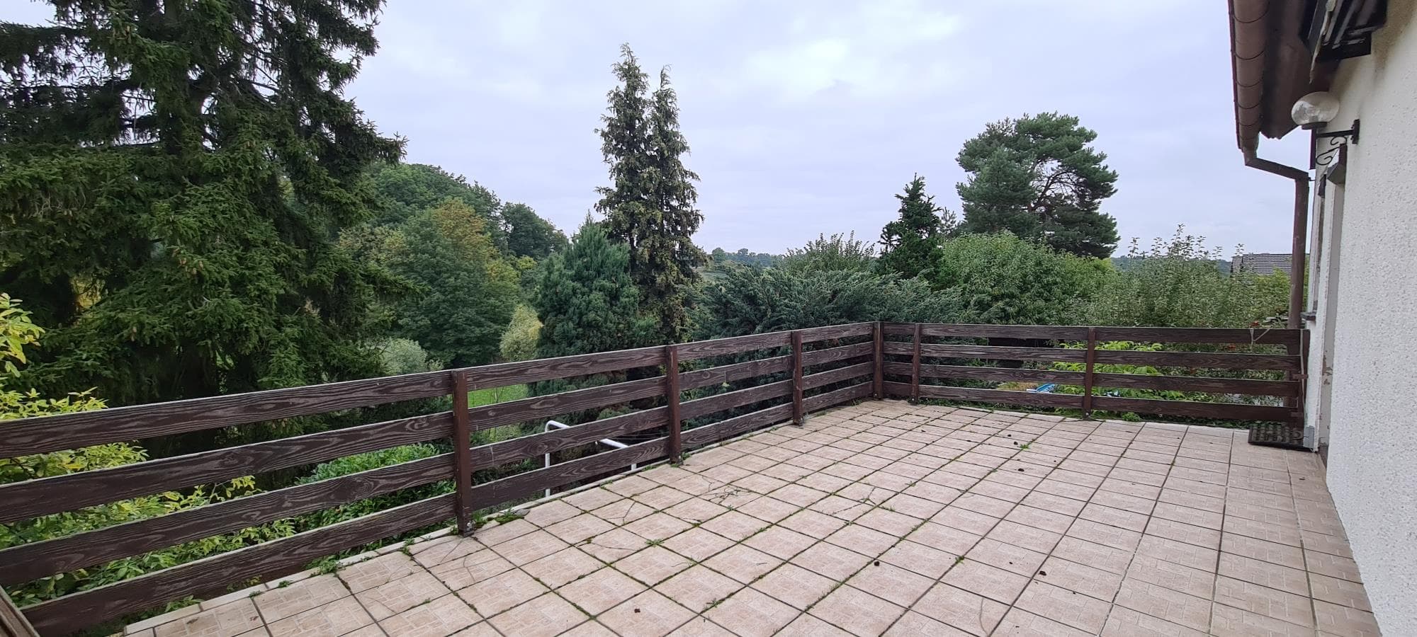 ab sofort beziehbares Einfamilienhaus in ruhiger Dorflage nahe Hermsdorf/Stadtroda, Preis VB