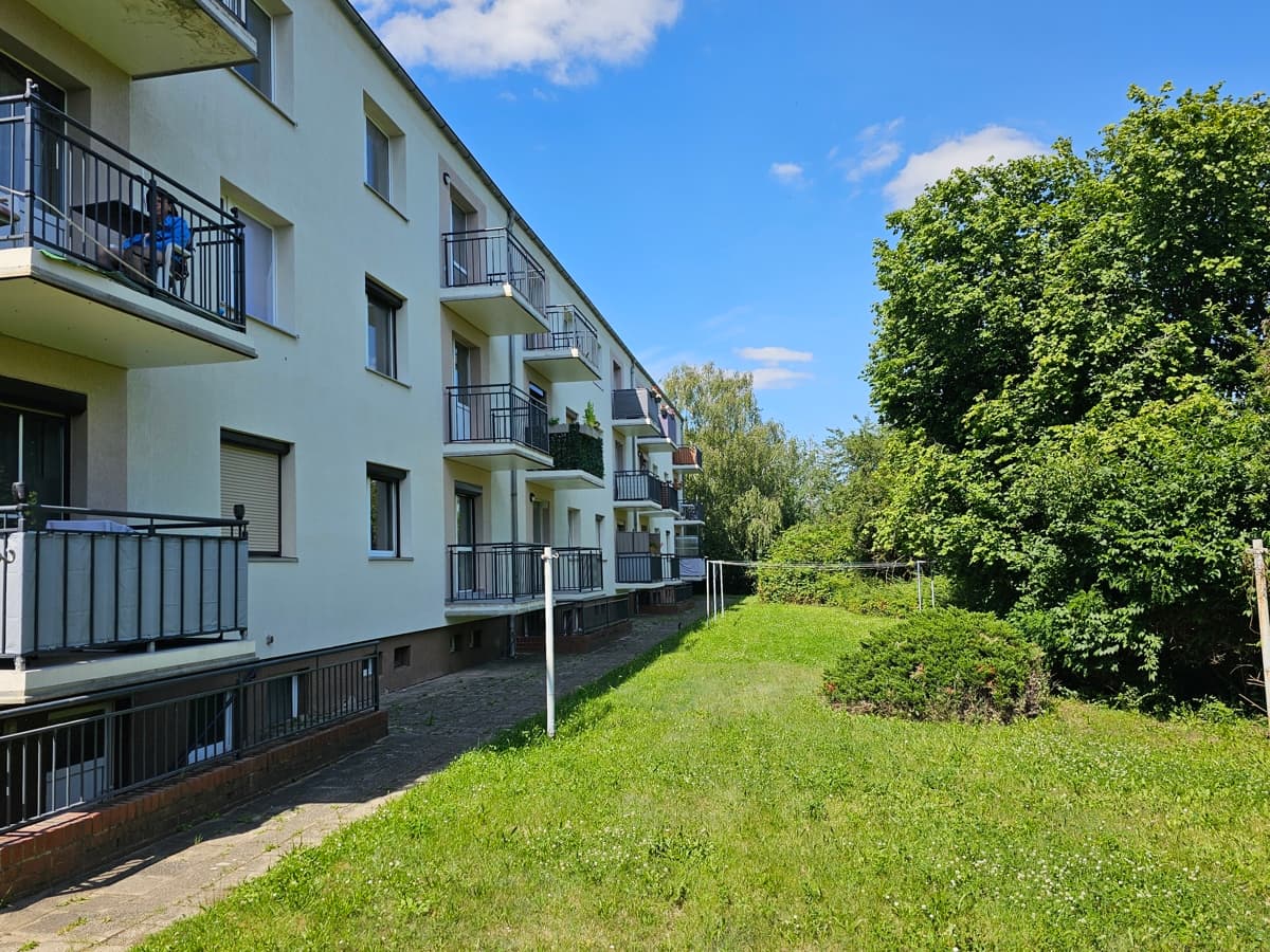 Schnell sein lohnt sich- modern sanierte 2 Zimmerwohnung mit Balkon und Fußbodenheizung