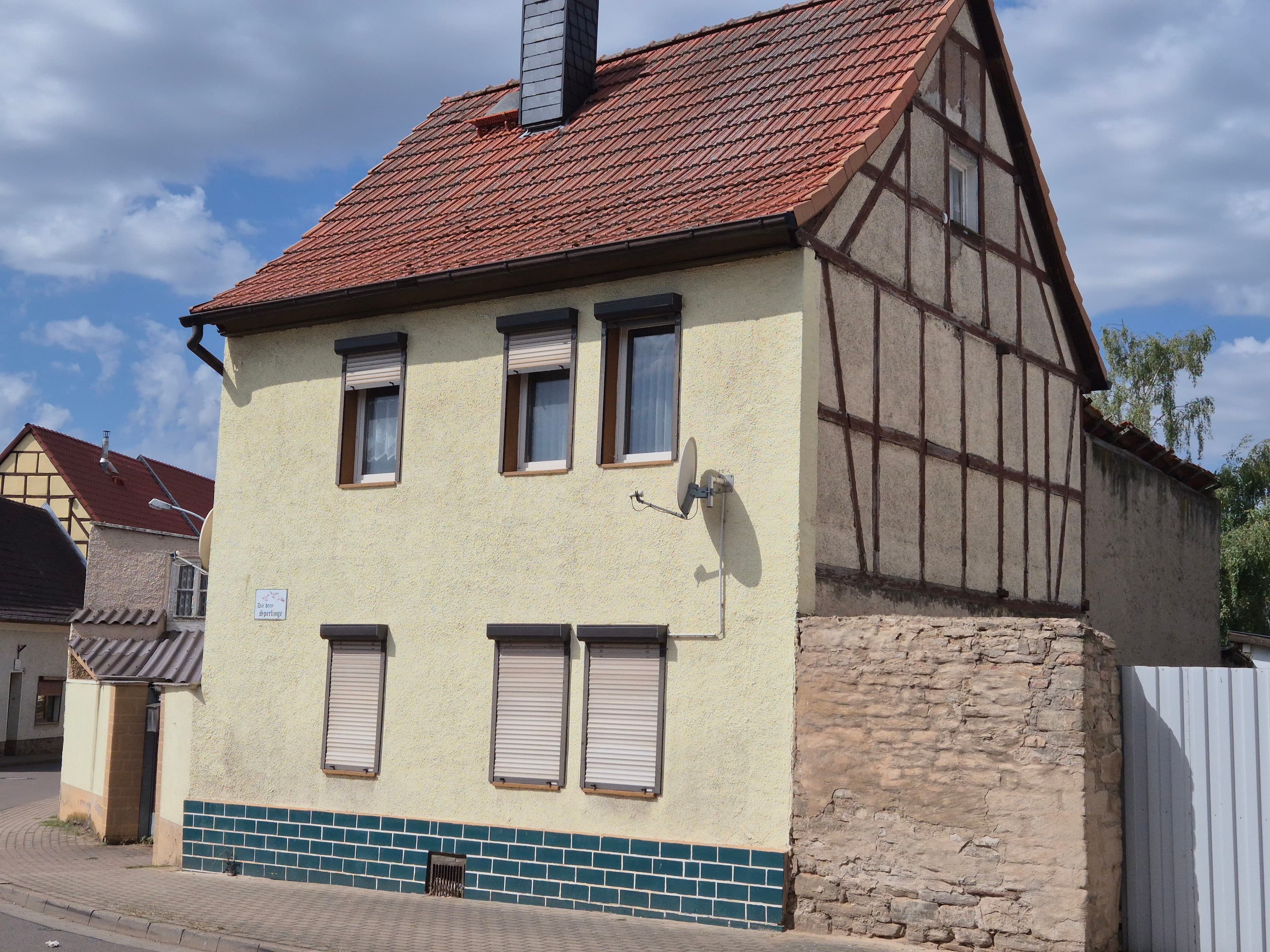 sanierungsbedürftiges Wohnhaus in Wallhausen