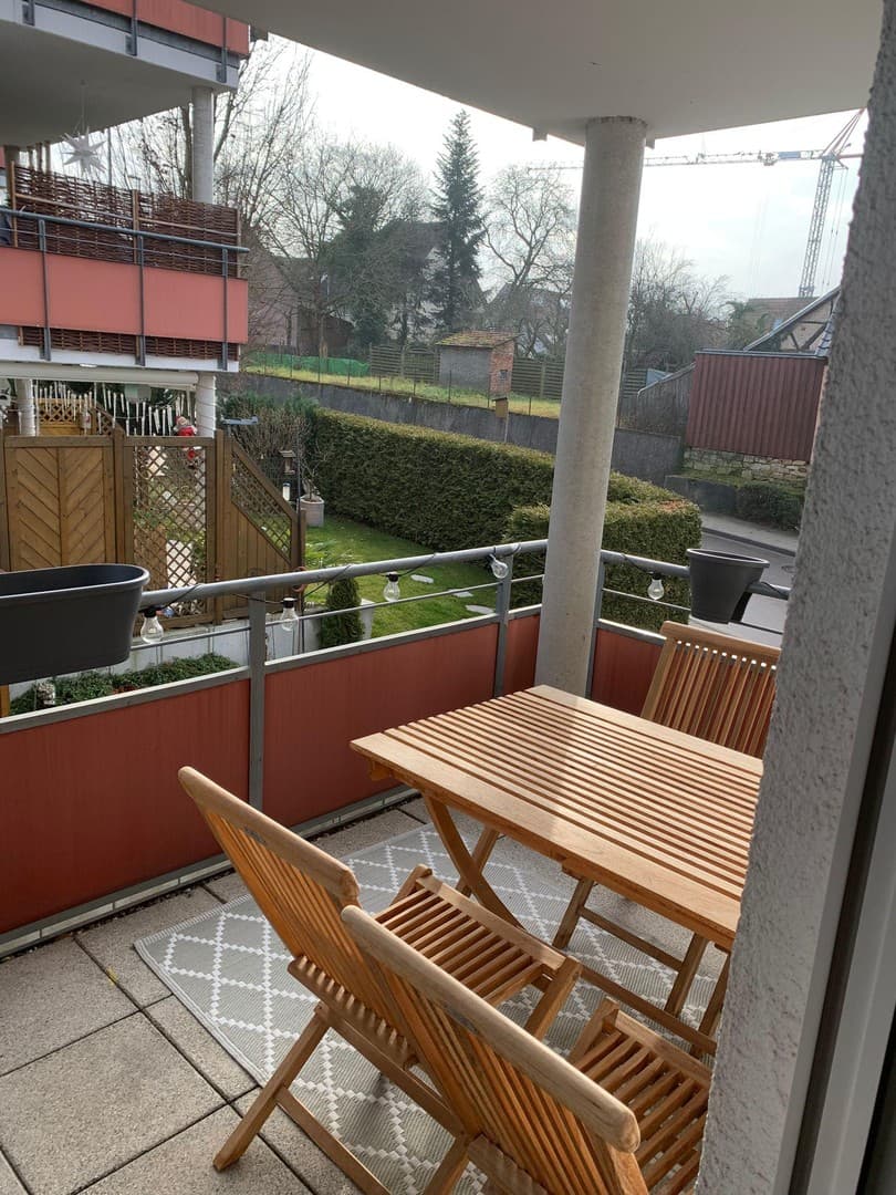 Vollständig renovierte 2-Zimmer-Wohnung mit Balkon, Einbauküche + TG in Filderstadt-Bonlanden