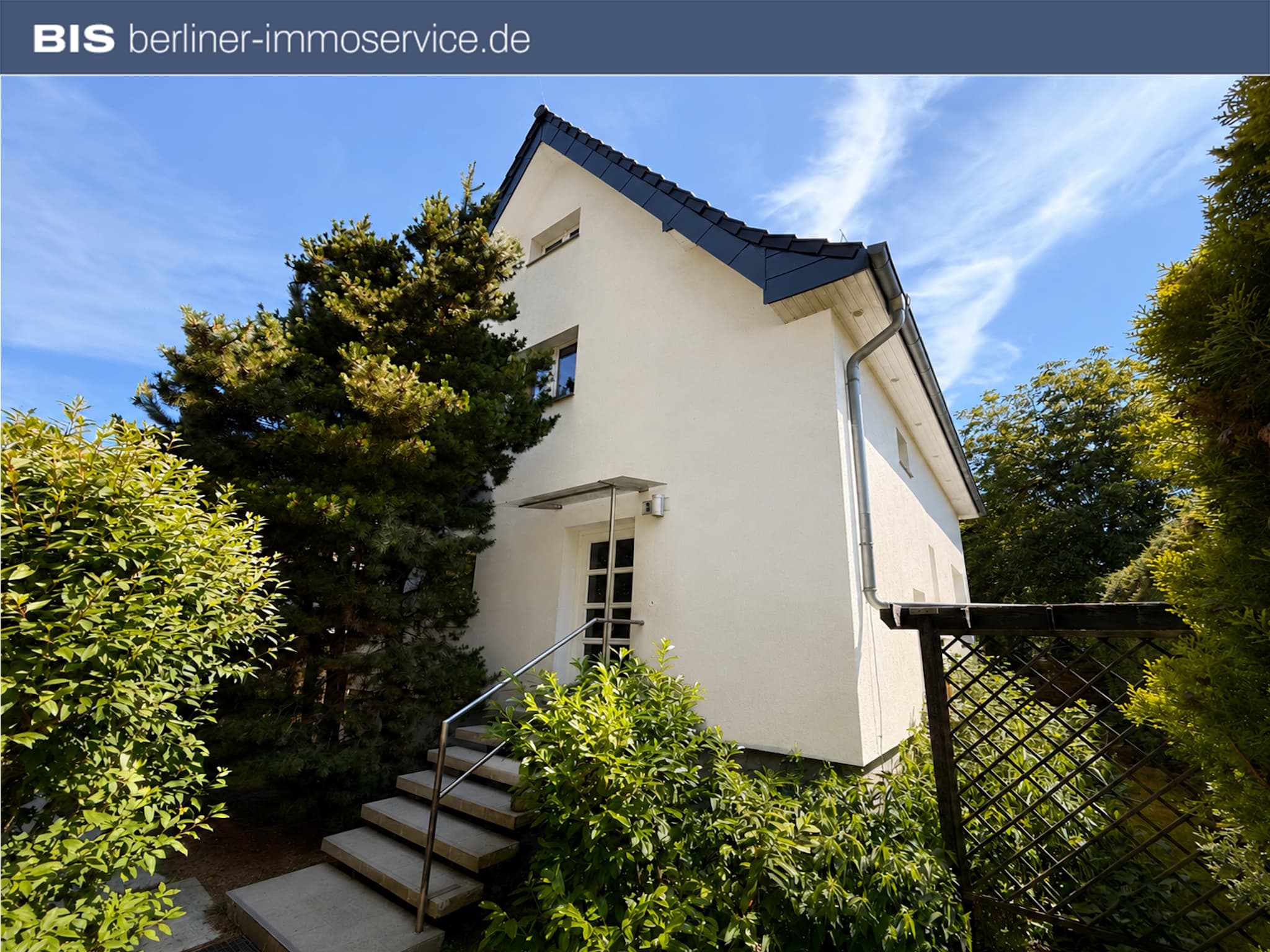 Mehr Platz für die Familie – Einfamilienhaus mit Kamin, Garten und Dachboden in Friedrichshagen