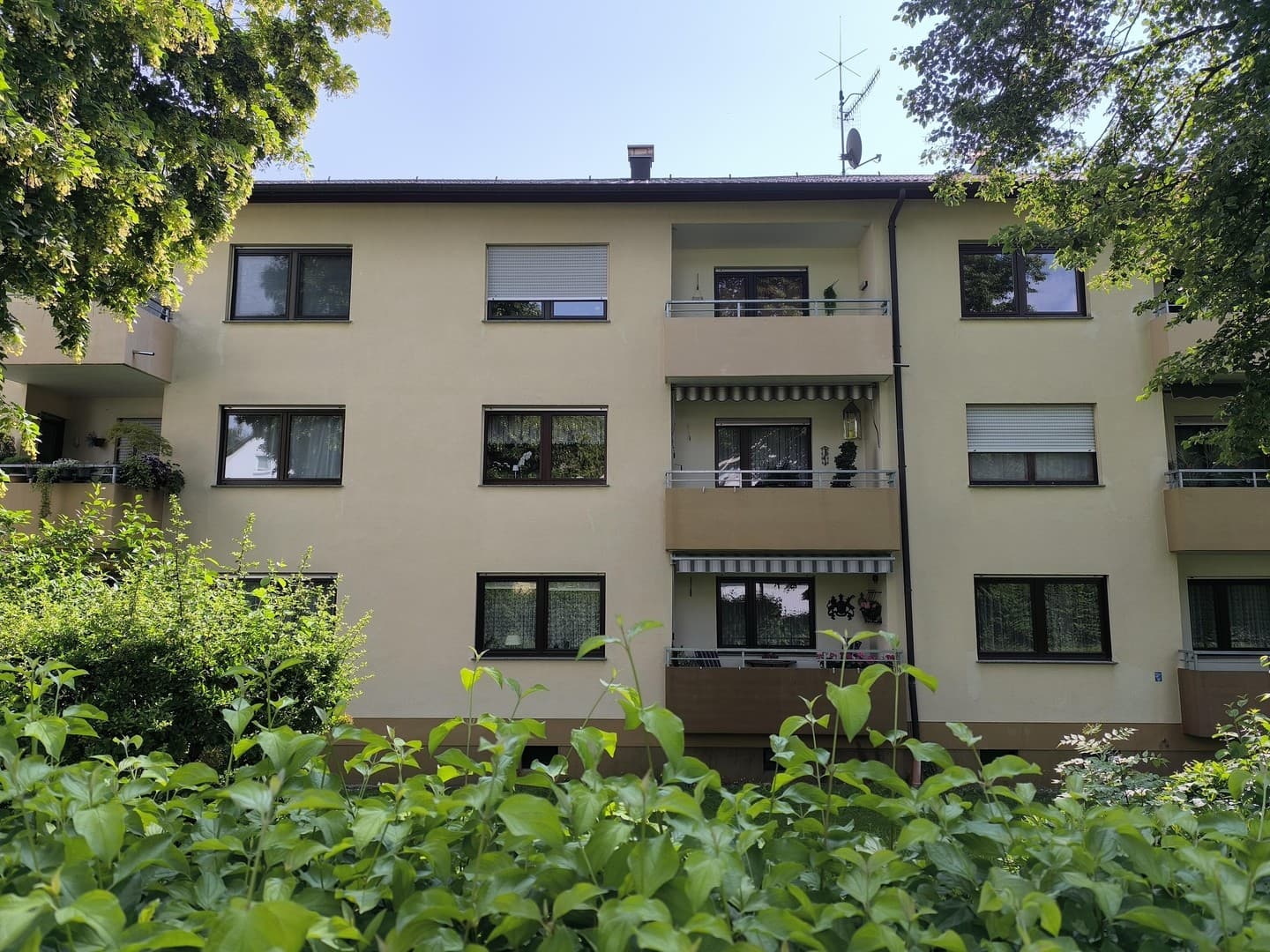 Lichtdurchflutete 3 Zimmerwohnung mit vielen Extras