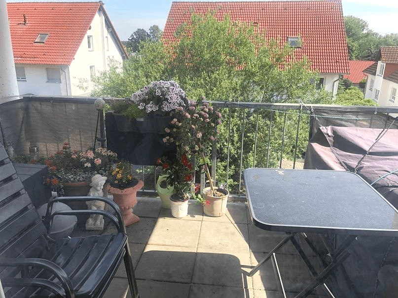 Selbstnutzung - Großzügige 4 Zimmer ETW mit Balkon, EBK und 2 Tiefgaragenstellplätzen