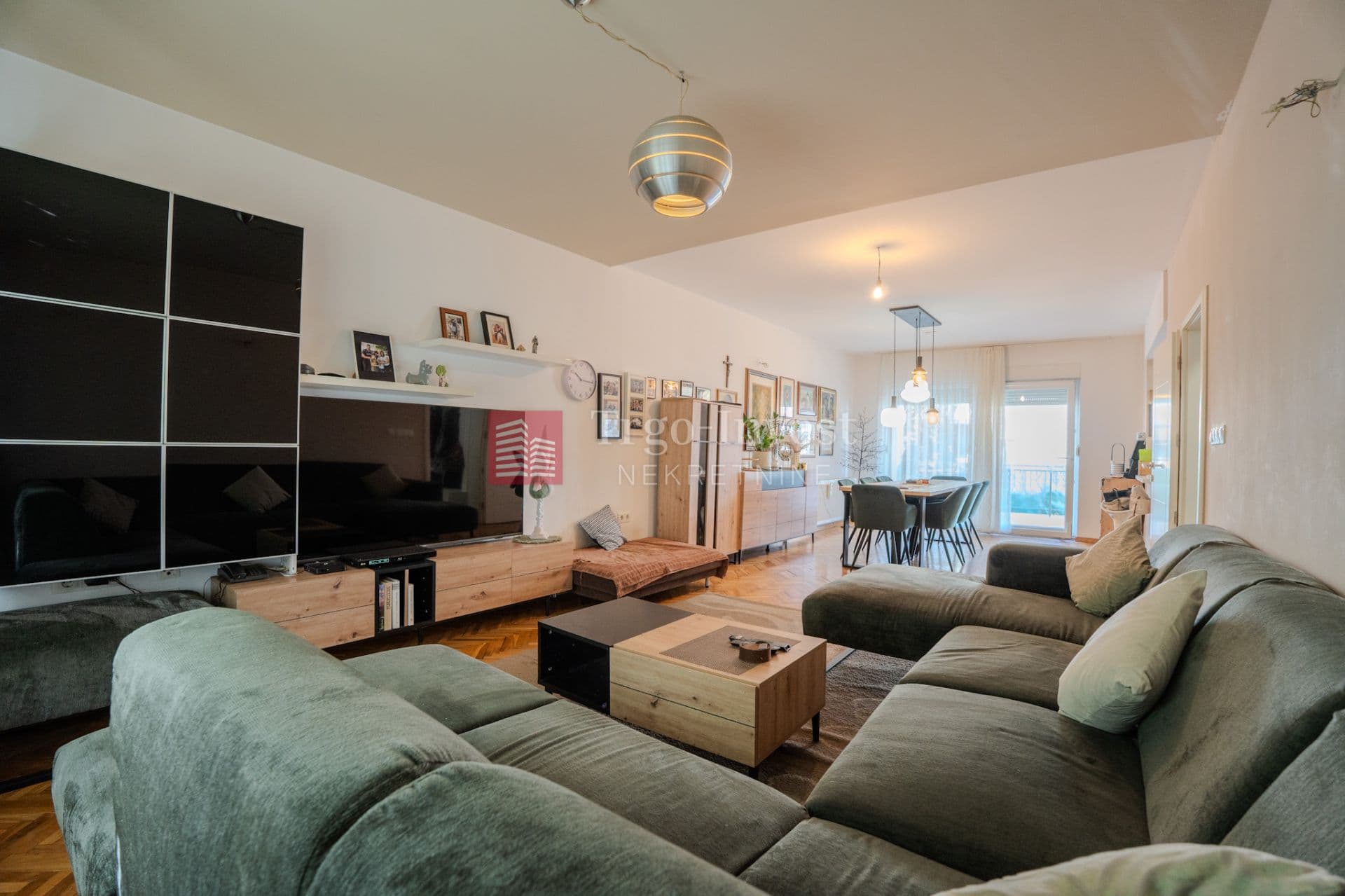 Haus Naselje Huge Badalića, Slavonski Brod, 160m2