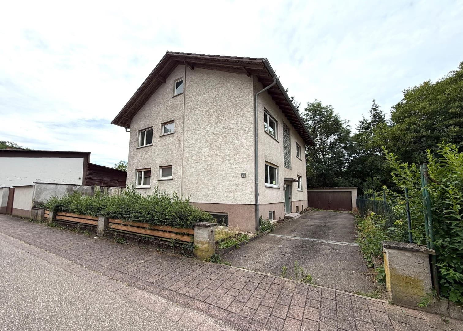Freistehendes 2-Familienhaus * in MÜHLHAUSEN