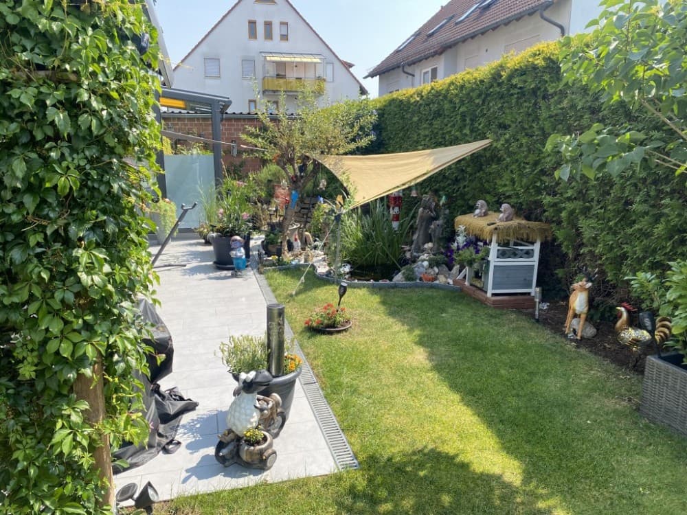 Vermietete Gartenwohnung
mit großer Terrasse und schönem Blick in den Garten ...