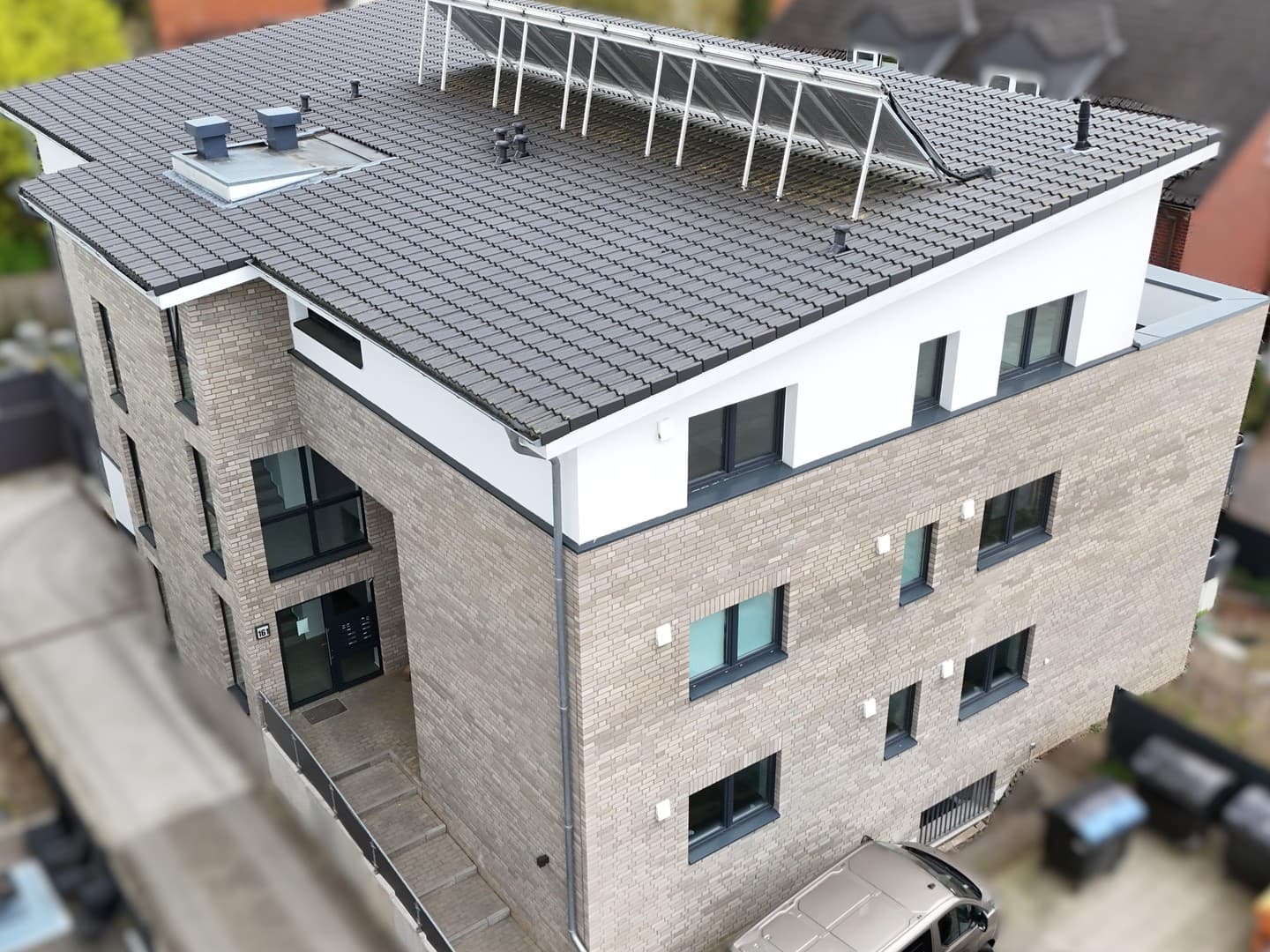 Modernes Open-Living in Norderstedt-Garstedt: Großzügige 93 m² mit EBK, Aufzug & Tiefgarage