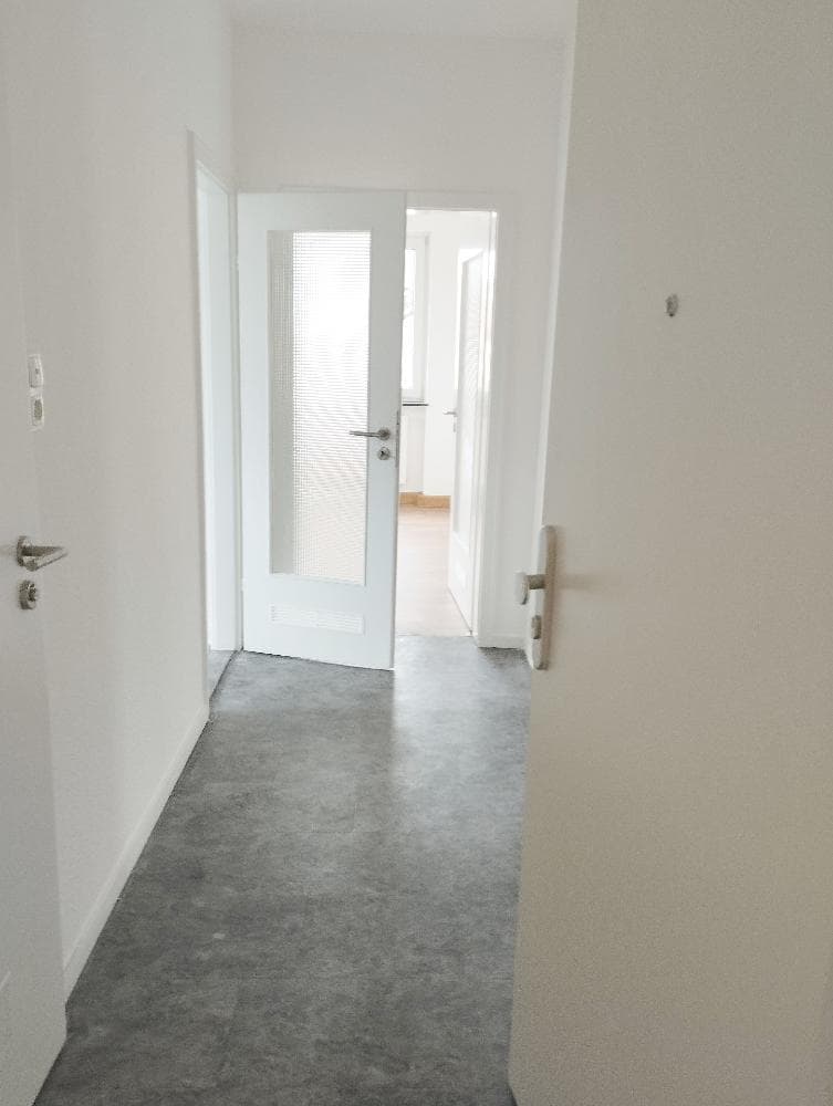 Wü.-Heidingsfeld - straßenbahnnah - ANFRAGEN NUR per Mail!