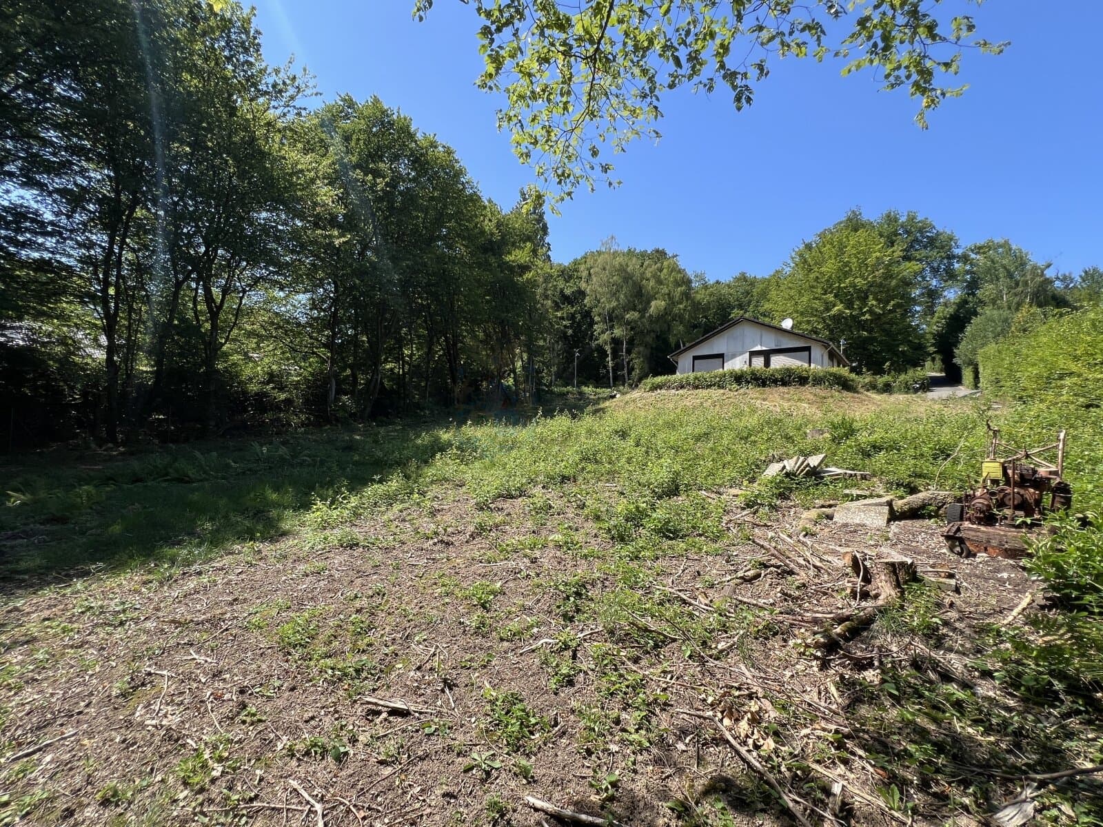 LANGENHAIN: EXKLUSIVES BAULAND IN IDYLLISCHER LAGE VON HOFHEIM LANGENHAIN