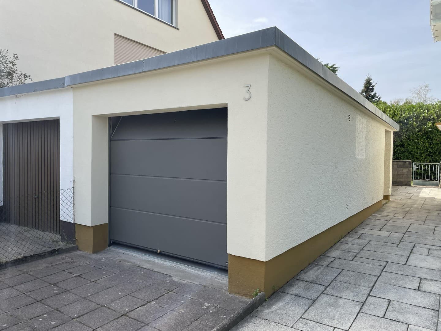 Garage mit 11-kW-Wallbox und vorgelagertem Stellplatz in begehrter Wohnlage Karlsruhe-Rüppurr