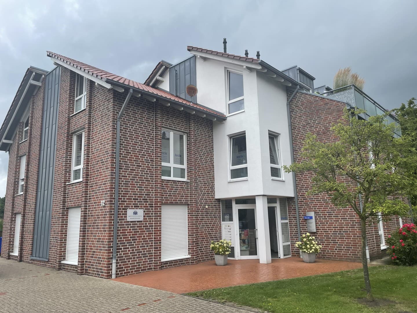 Helle Büro-/Praxisräume in verkehrsgünstiger Lage