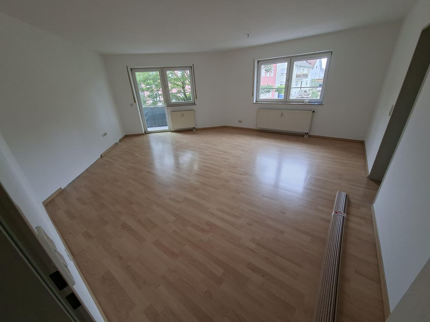 Große helle 3-Zimmer-Wohnung, 88 m², im Herzen von KIST privat zu vermieten