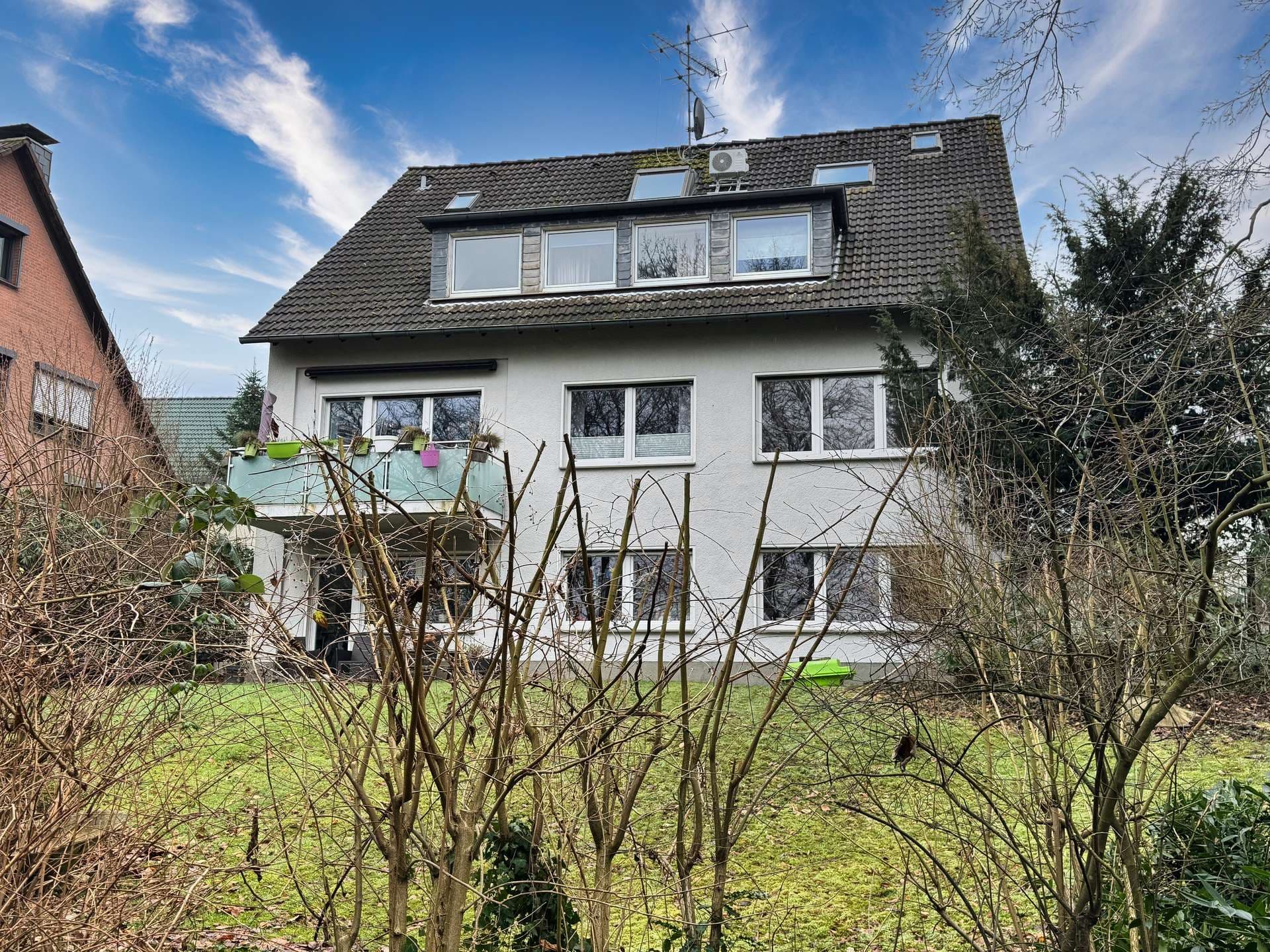 Schöne 3-Zimmer-Wohnung im Erdgeschoss mit Garten