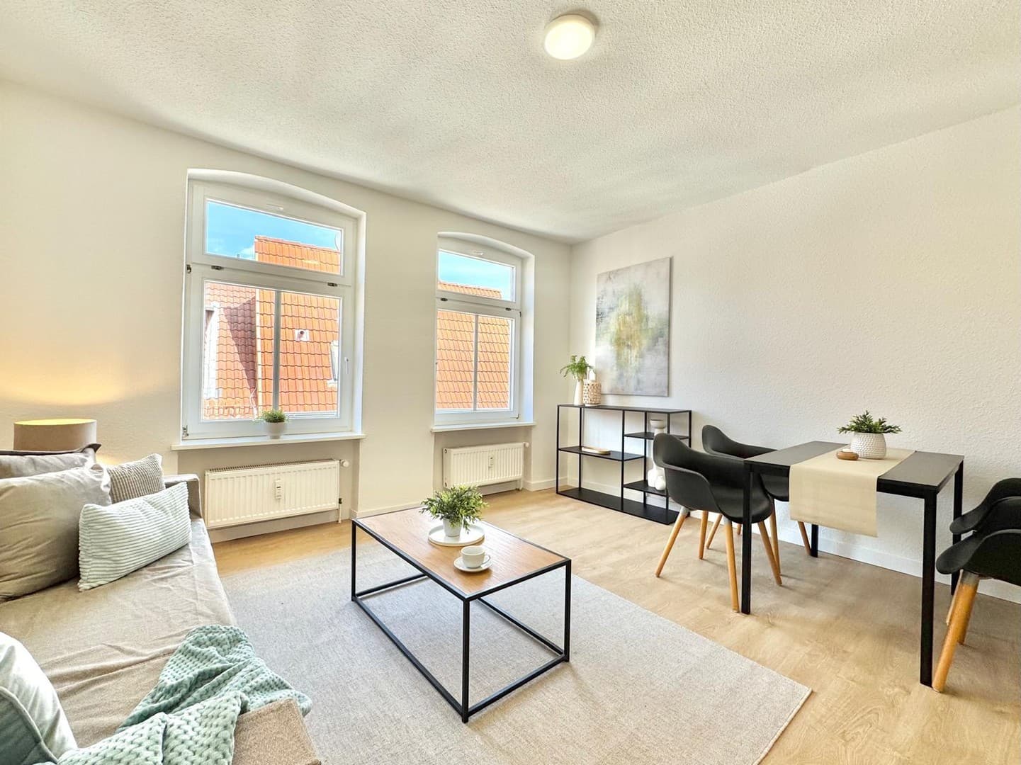 Sofort einziehen oder vermieten! Modernisierte 2-Zimmer-Wohnung in Wismars Altstadt