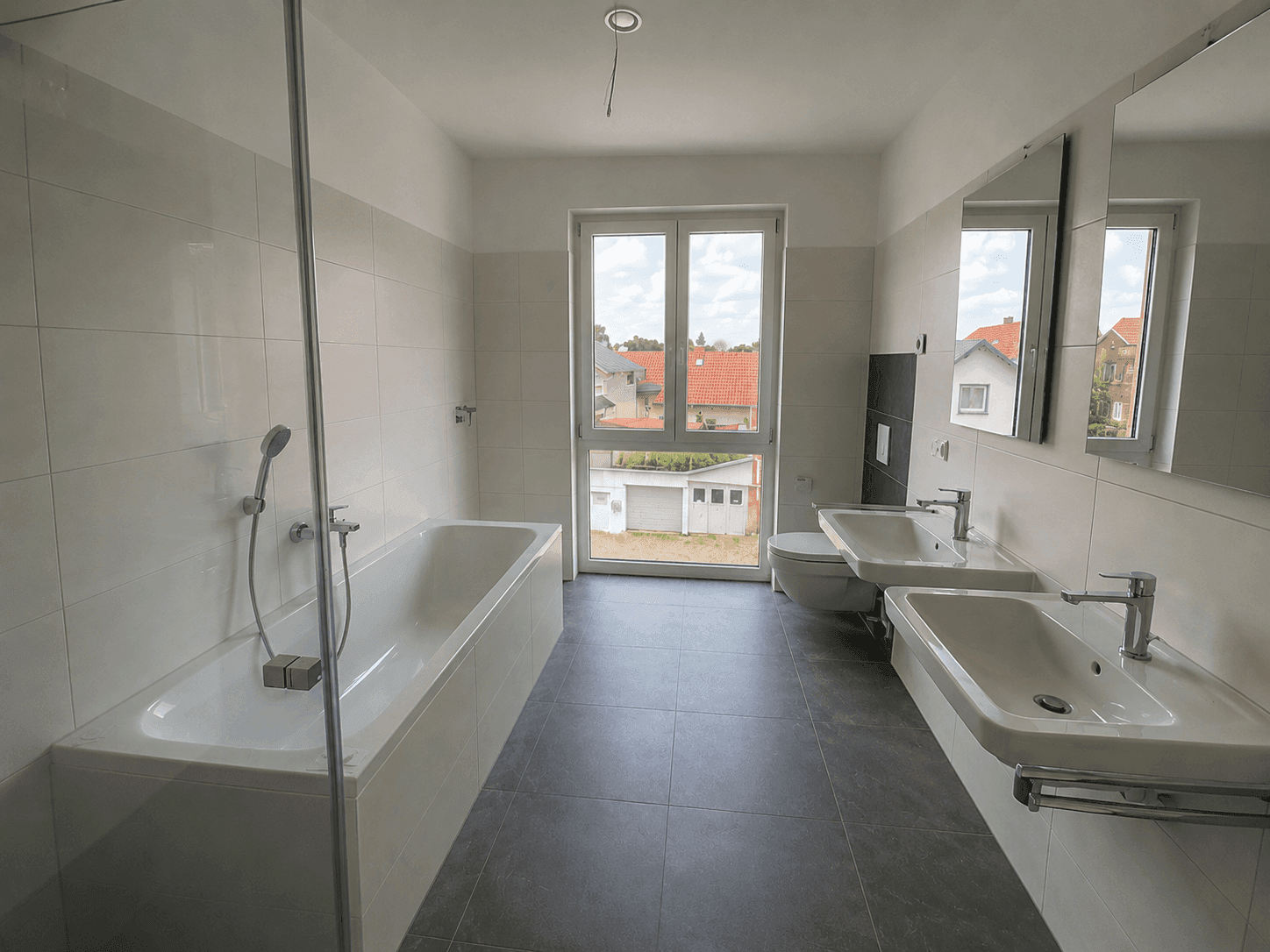 4-Zimmer-Wohnung mit BALKON, offene Küche, Lift