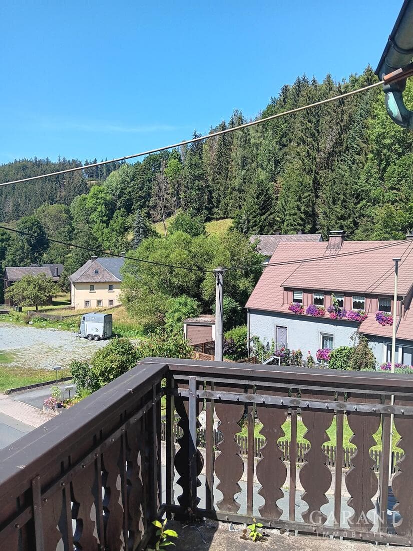 Wohnhaus mit Laden, Werkstatt, Garagen usw.!!