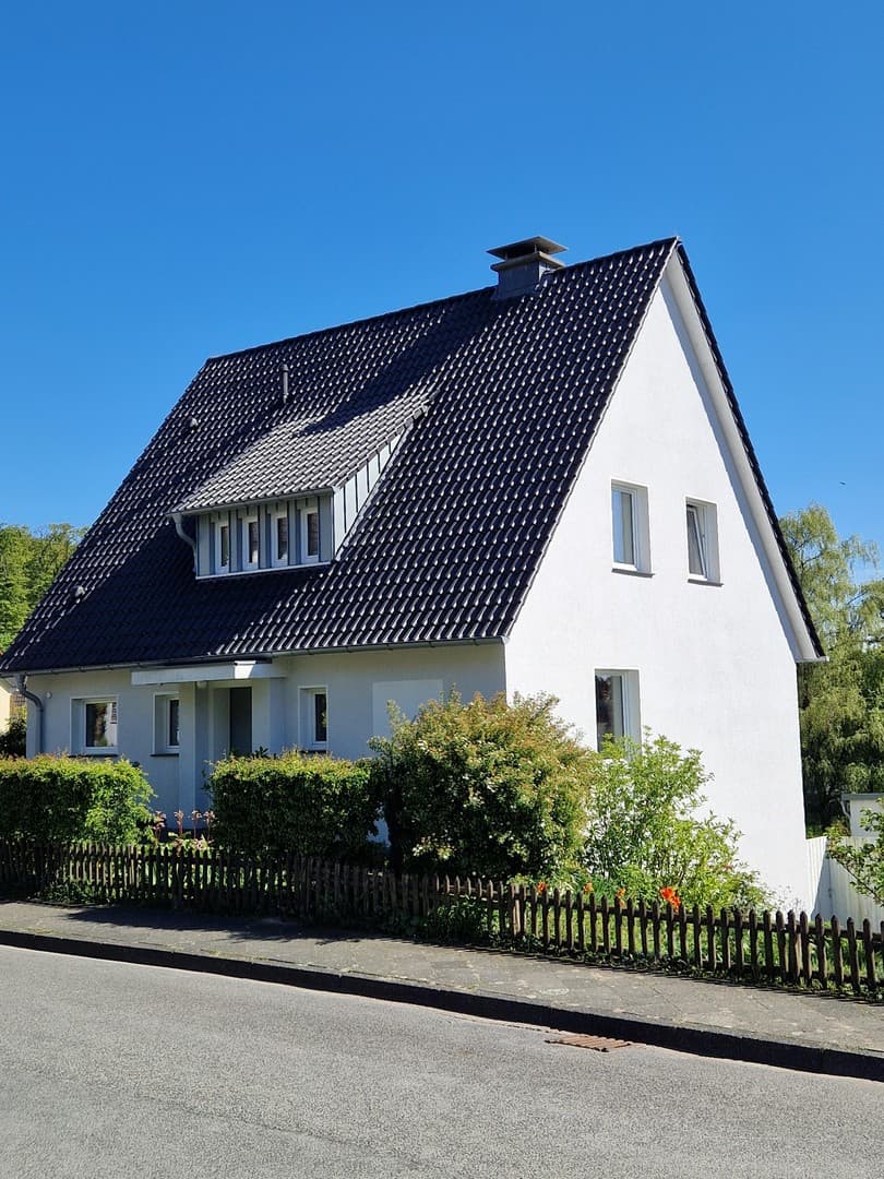 Nachhaltig und modern wohnen – einfach Einziehen. Weitblick am Südhang