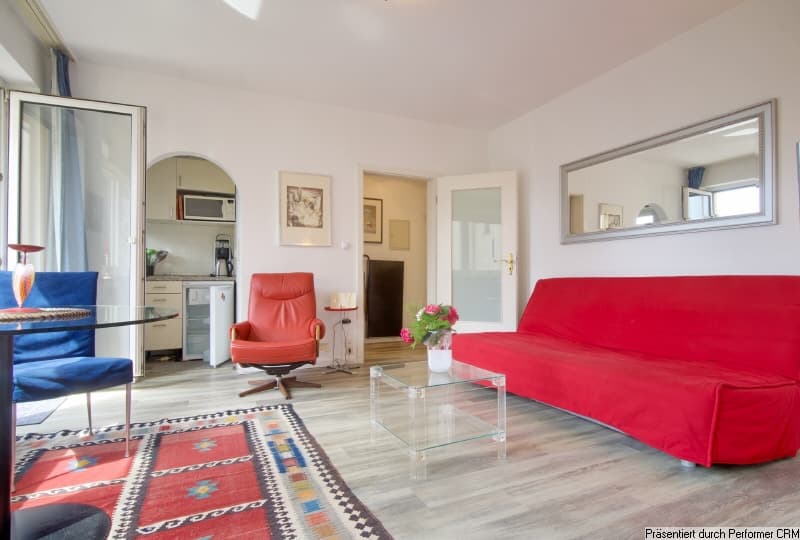 Möbliertes Apartment mit schönem großem Balkon und Ausblick, Komplettausstattung, Internetzugang