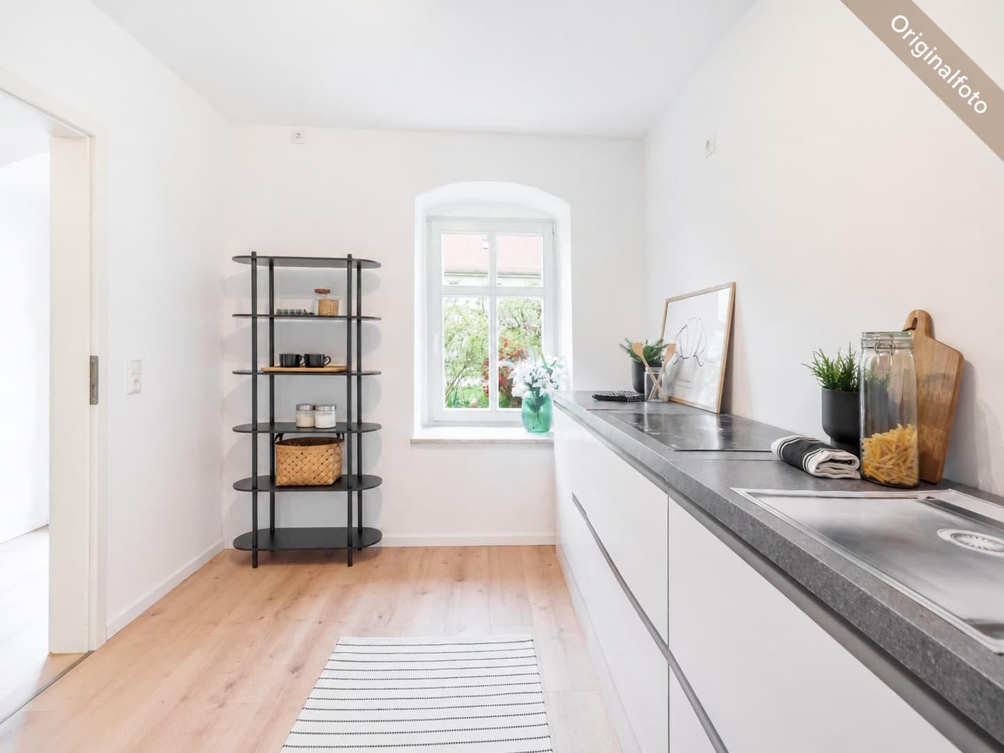 Schöne Vierraumwohnung mit Terrasse, Garten und Stellplatz