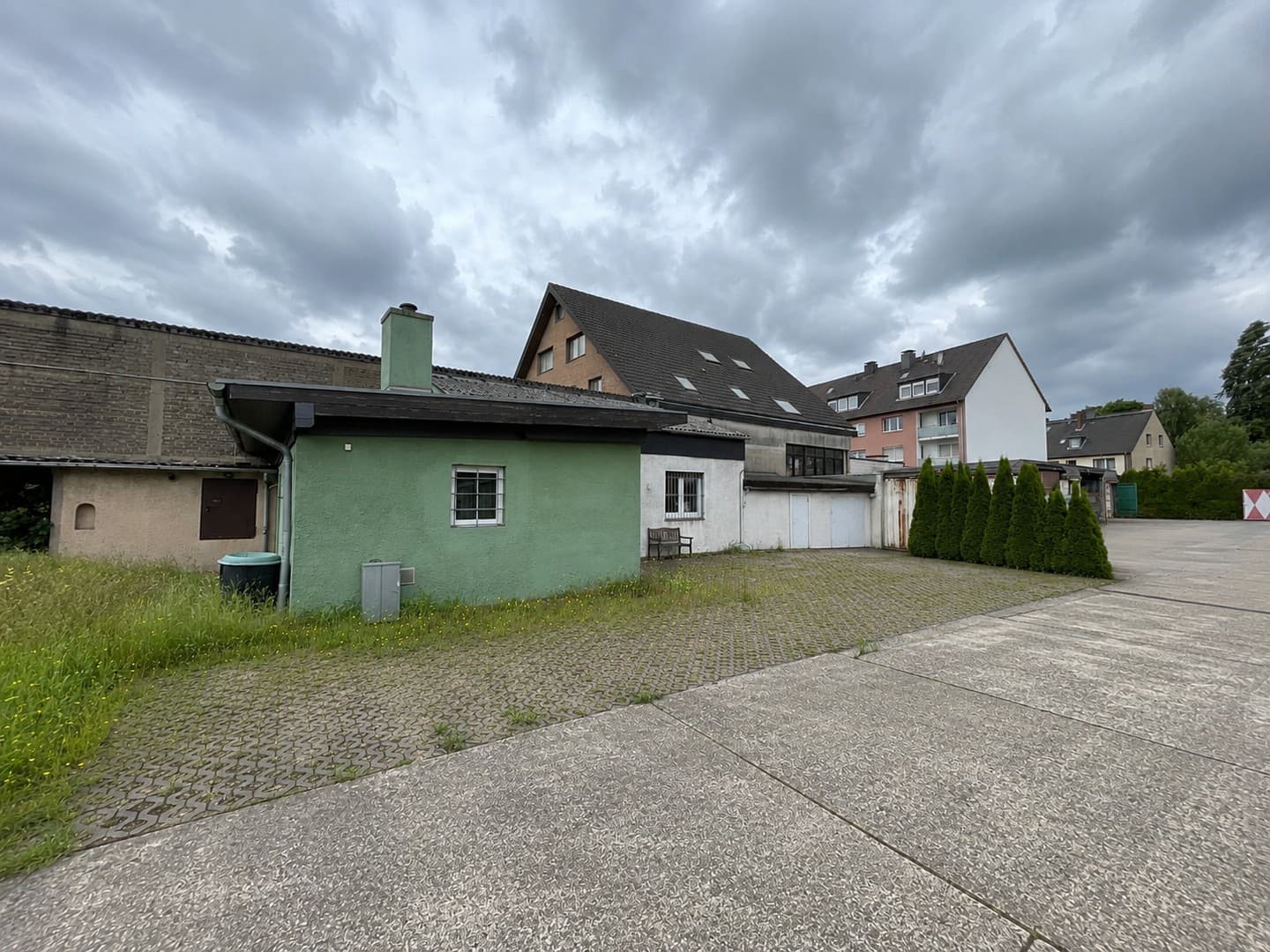 Gewerbegrundstück 2.635 m² mit Büro, Sozialräumen & Unterstellflächen