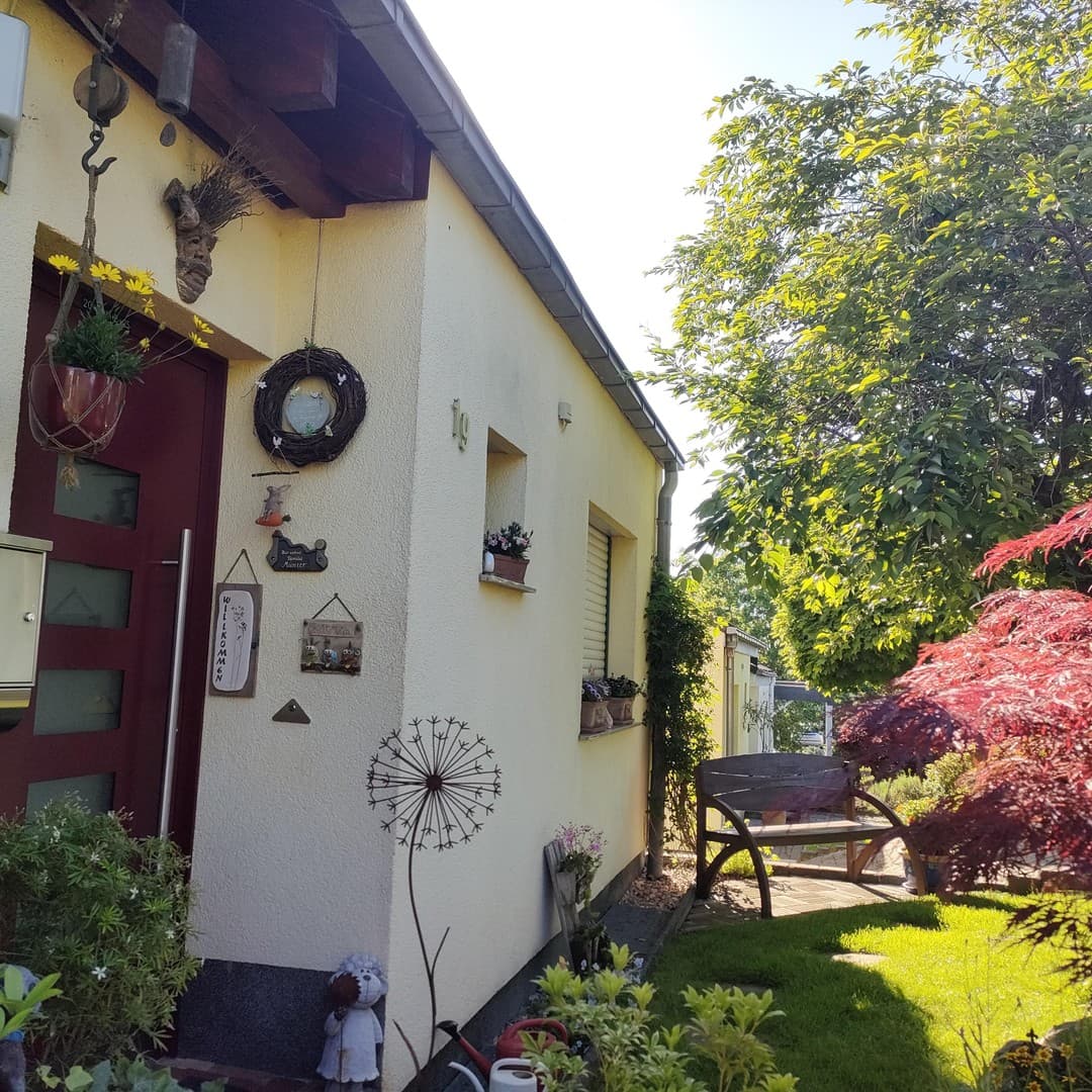 Familienfreundliche Doppelhaushälfte mit Garten und Terrasse