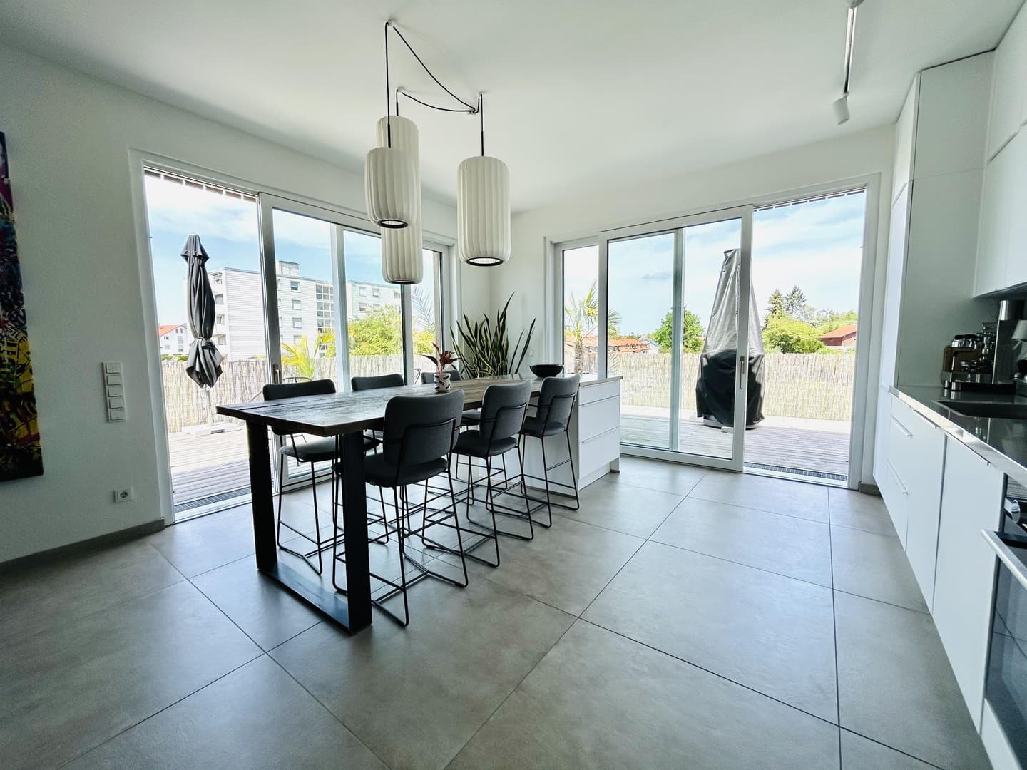 Exclusives Penthouse mit 90 qm Dachterrasse und Bergblick
