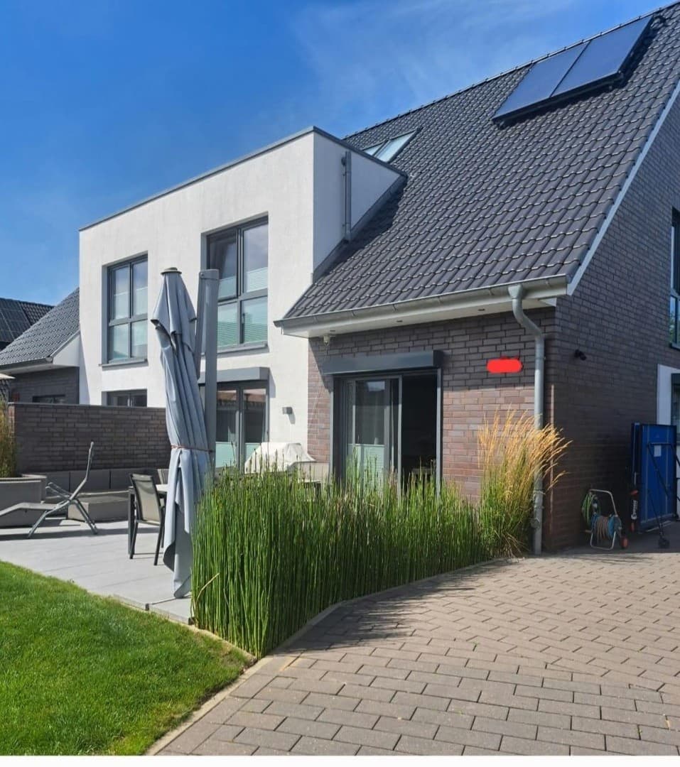 Exklusiv! Architekten-Doppelhaushälfte in Kummerfeld nähe Hamburg