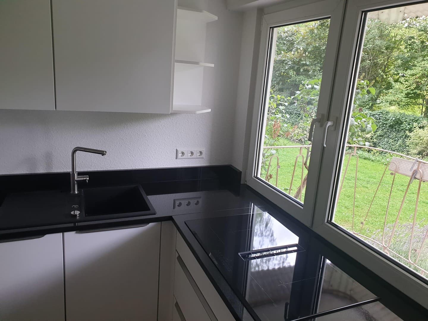 Ruhige, helle & moderne Balkonwohnung mit Maßküche in Neuenheim