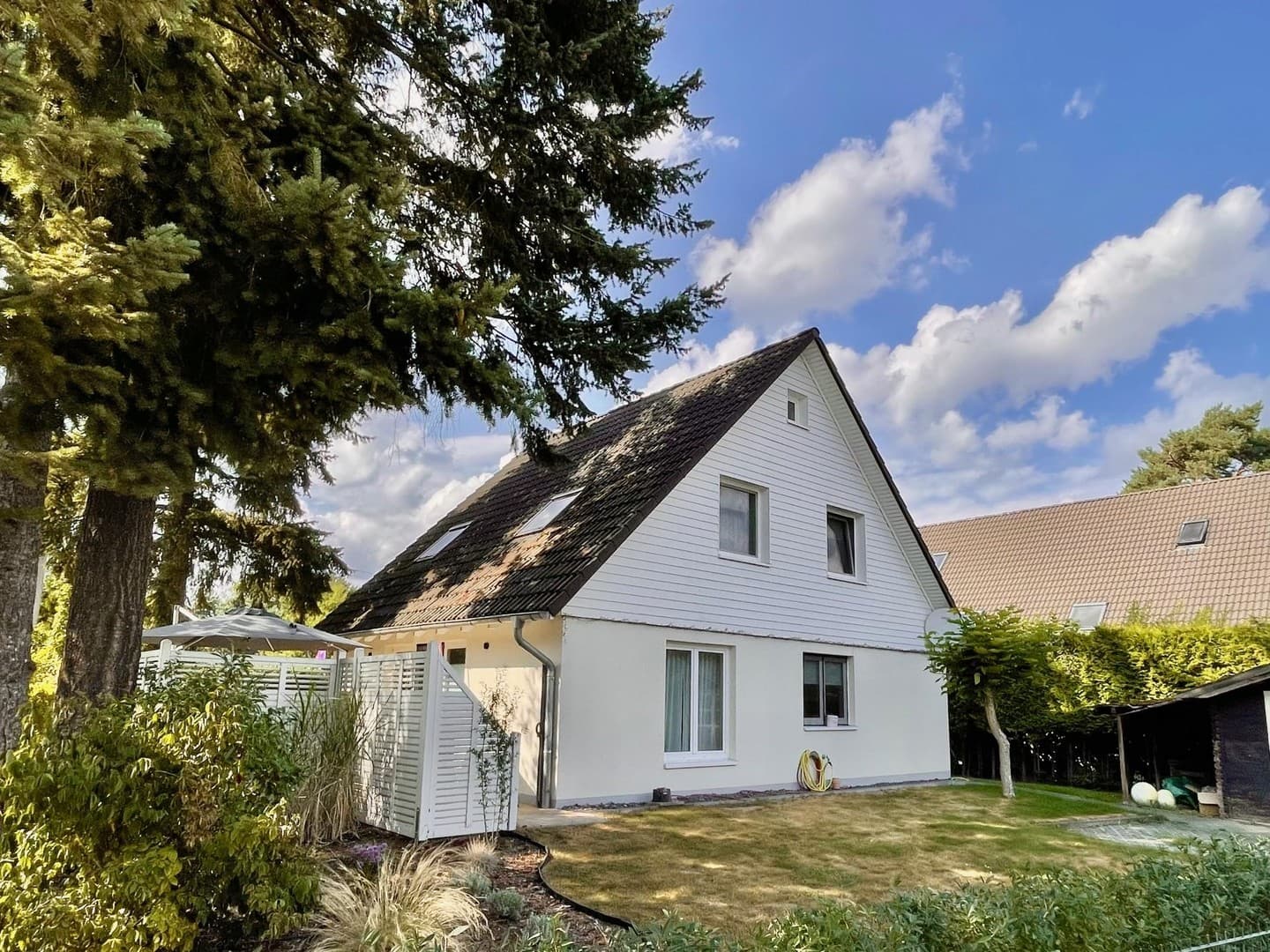 Einfamilienhaus (Tortenstück) -sehr ruhig gelegen mit netten Nachbarn und guter Anbindung