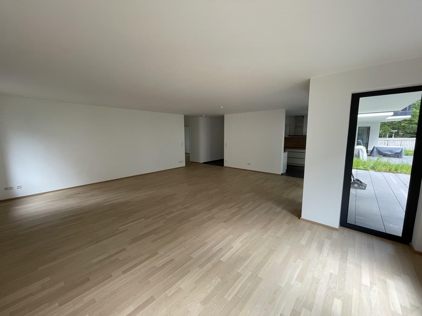 Schöne 3-Zimmer Wohnung im Neubau mit TG, Süd Balkon