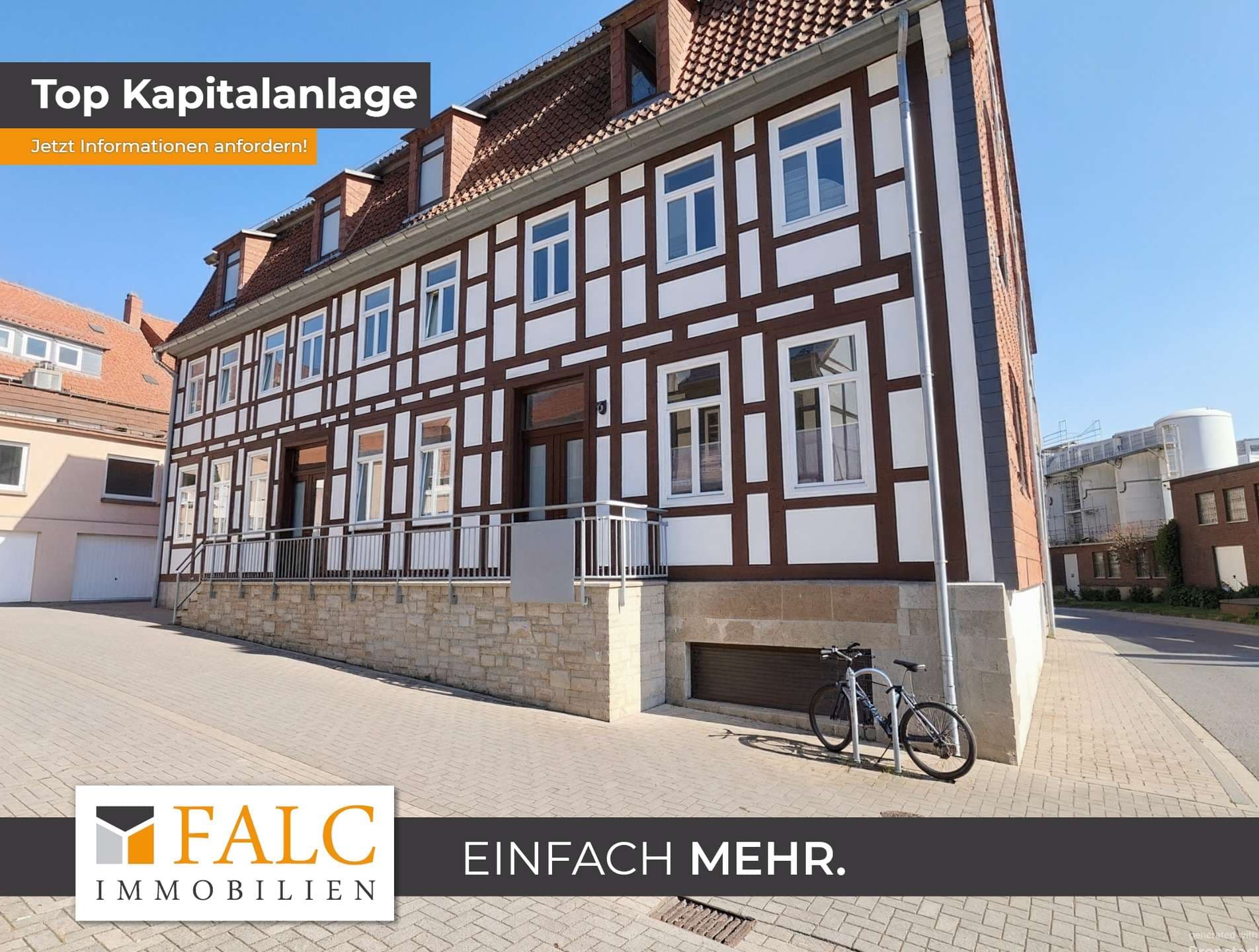 11 WE und 2 Garagen - Mieteinnahmen 63.000,- EUR p.a.