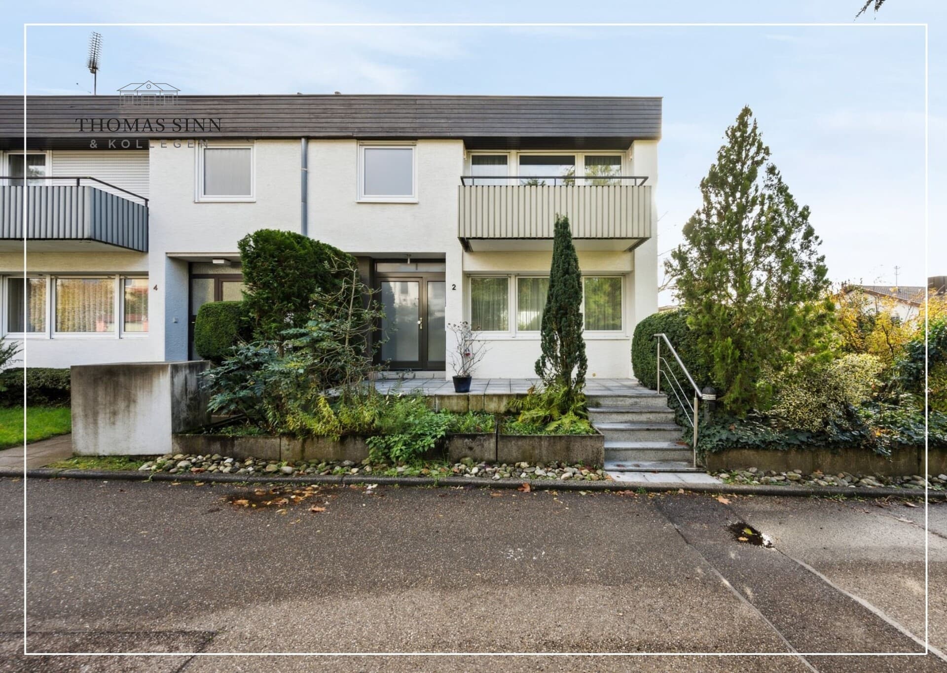 Stilvoll renoviertes Reiheneckhaus mit Garage und großem Garten in absoluter Top-Lage!