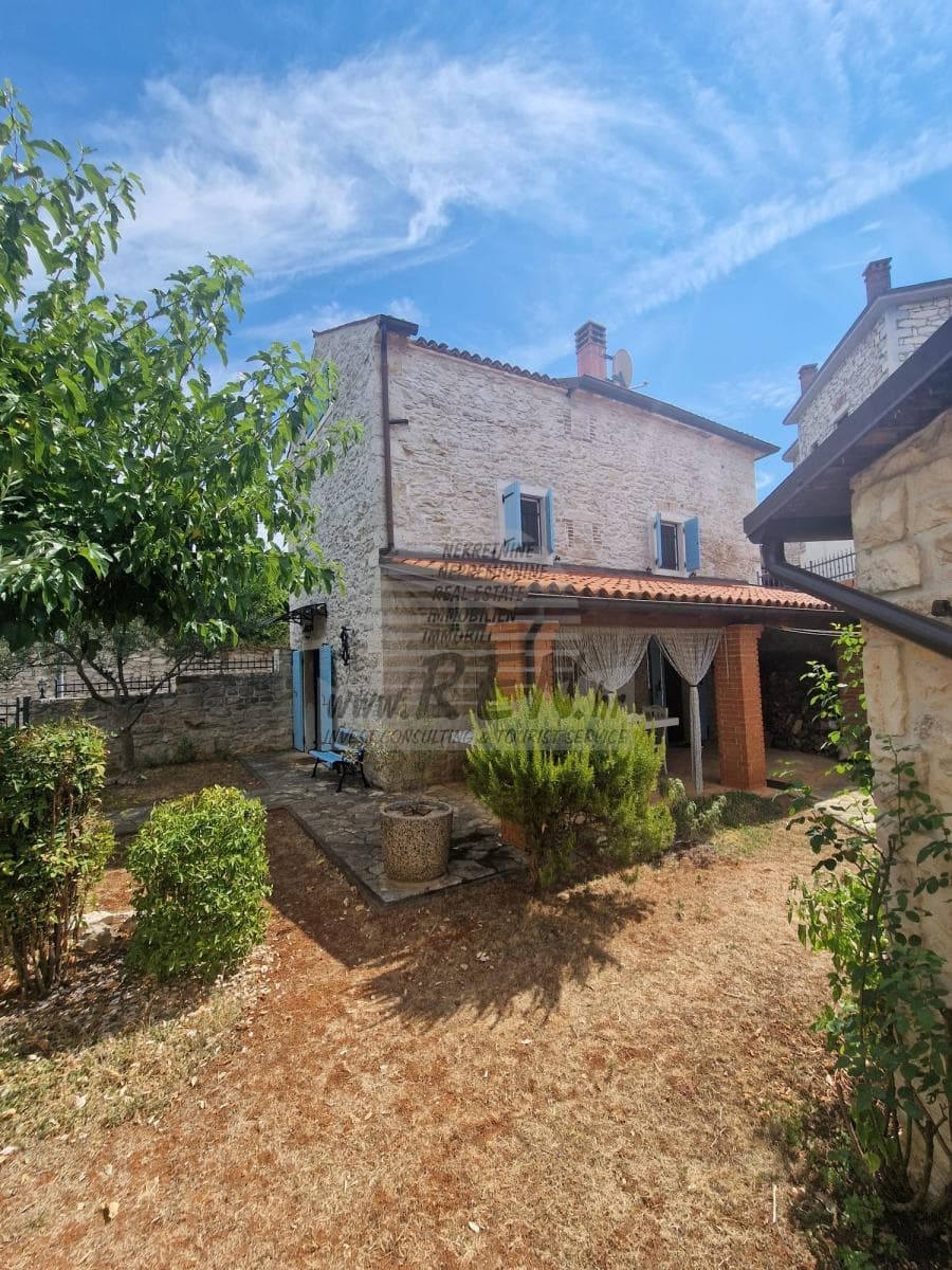 Authentisches istrisches Steinhaus mit Garten und Meerblick