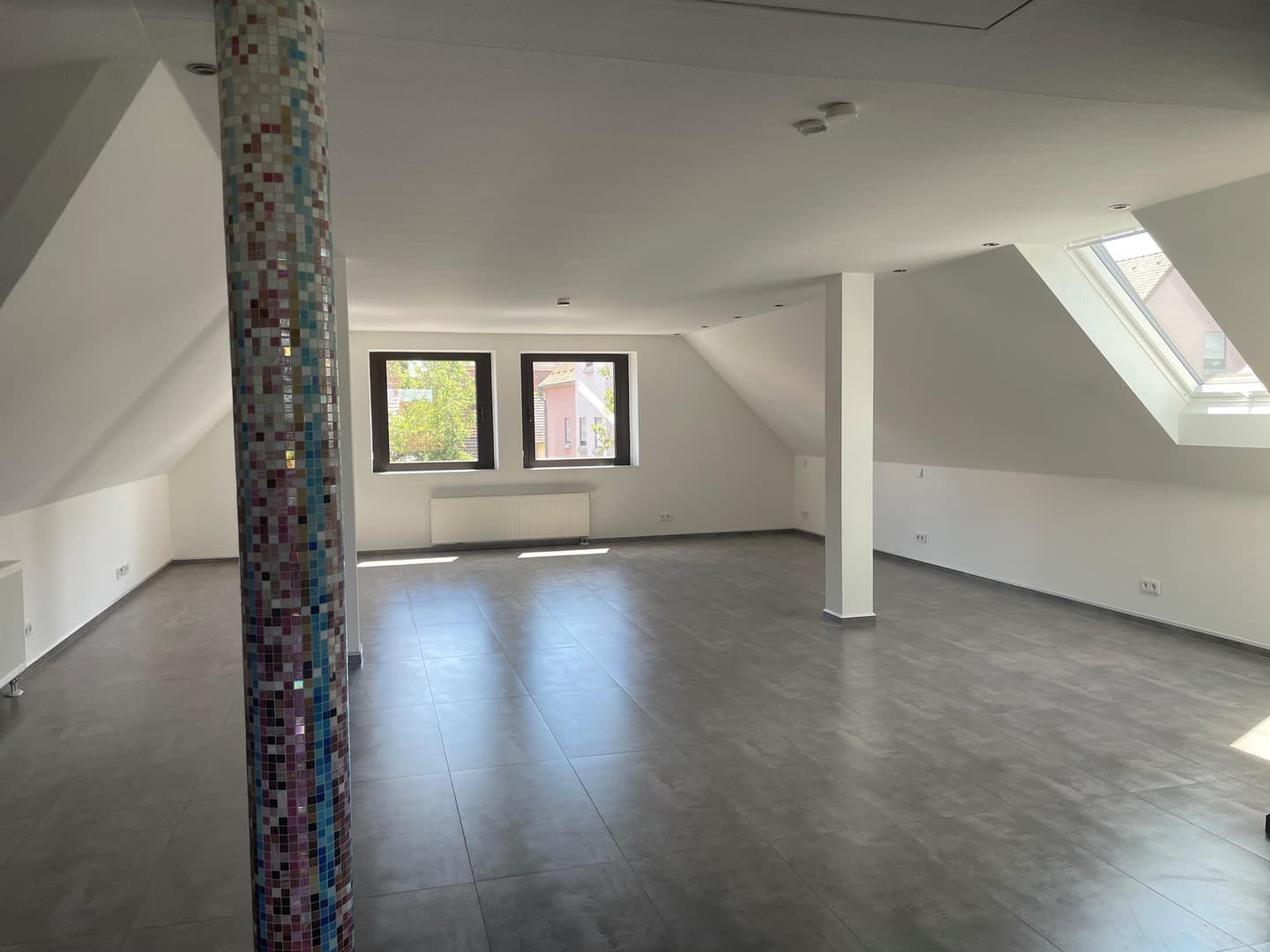 Außergewöhnliches Loft mit Dachterrasse in Heddesheim