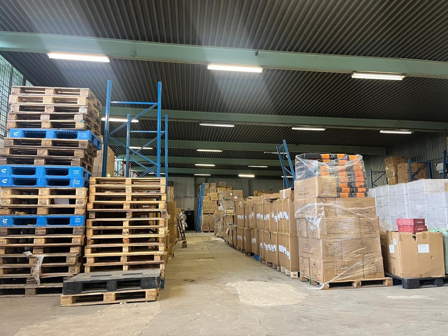 Gepflegte Lagerhalle inkl Büroräume, Küche in bester 1-A Lage Kurzfristig Verfügbar